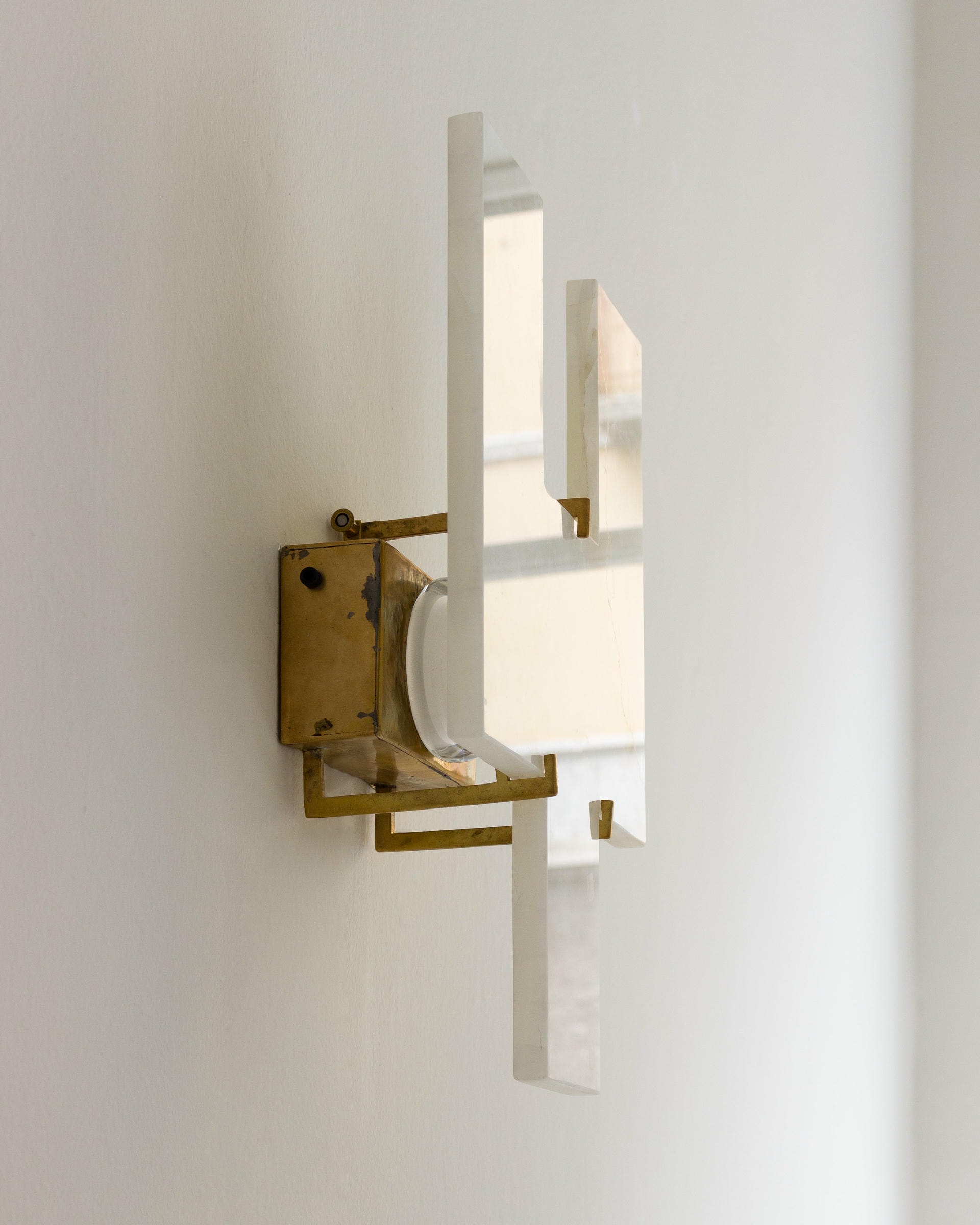 Brick Onyx Wall Lamp by Idaaf Architects 6