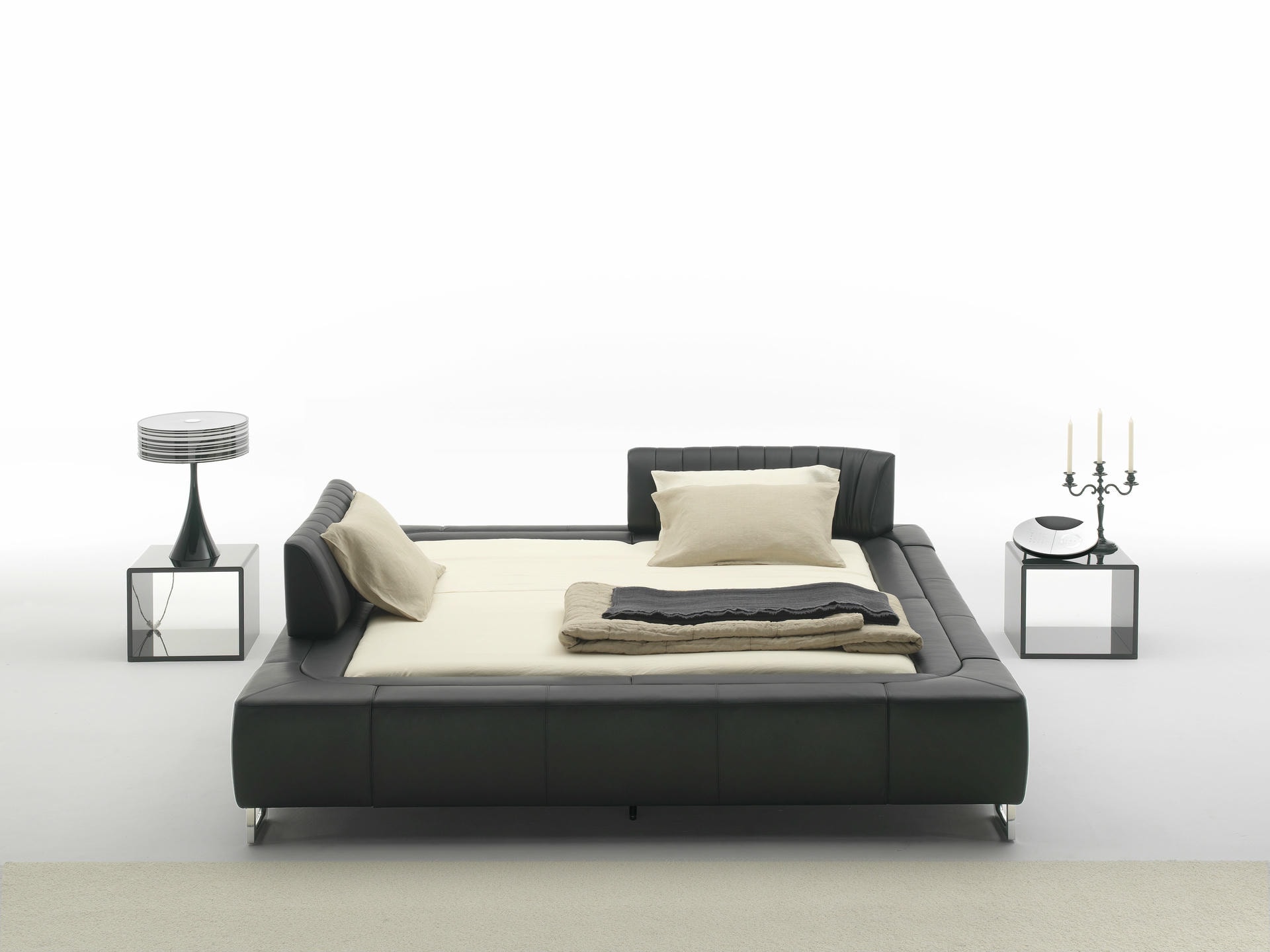 DS 1165 Bed by De Sede Leather and Metal Modern Design Switzerland 4