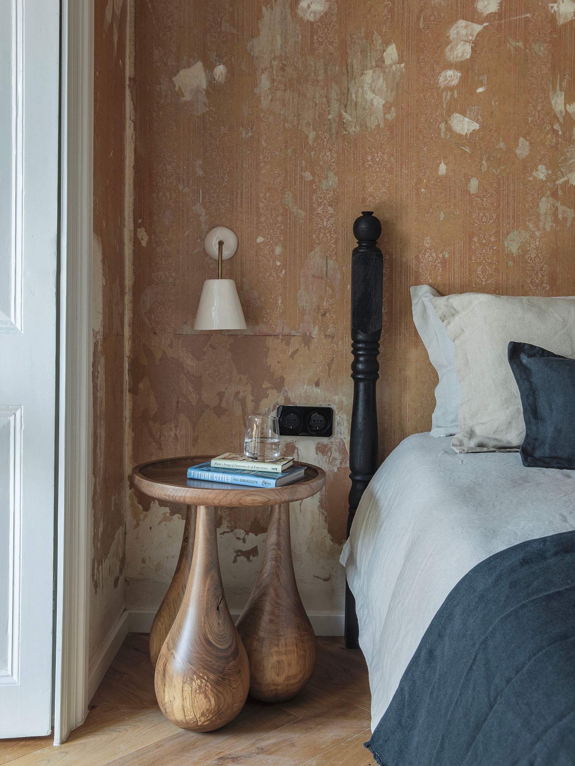Drop Side Table by Idaaf Architects 6