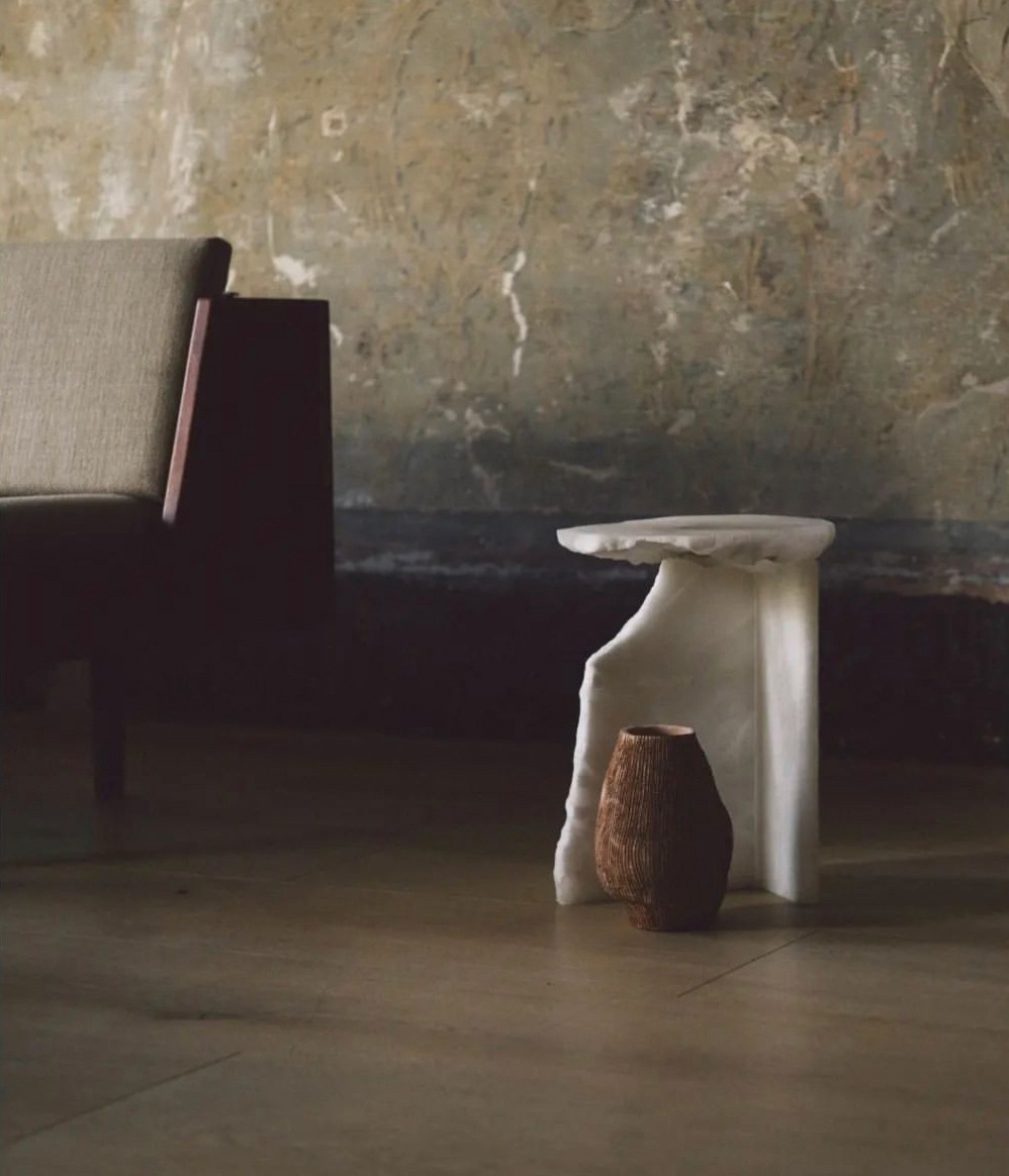 K2301 Fragmenta Side Table by Isac Elam Kaid 1