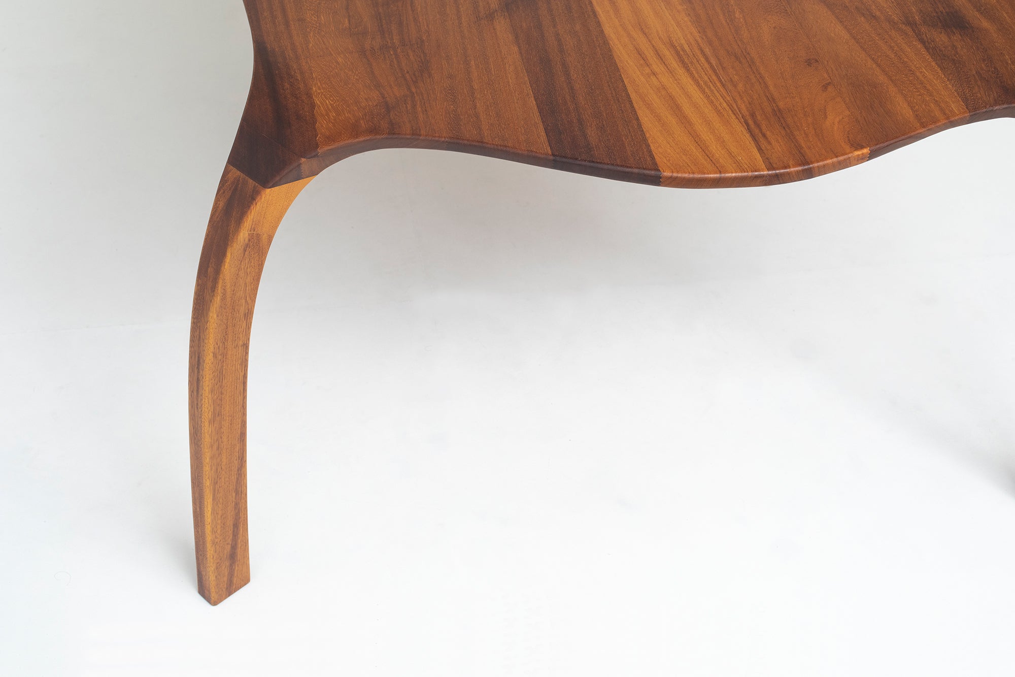 Kaona Dining Table by Henka Lab 7