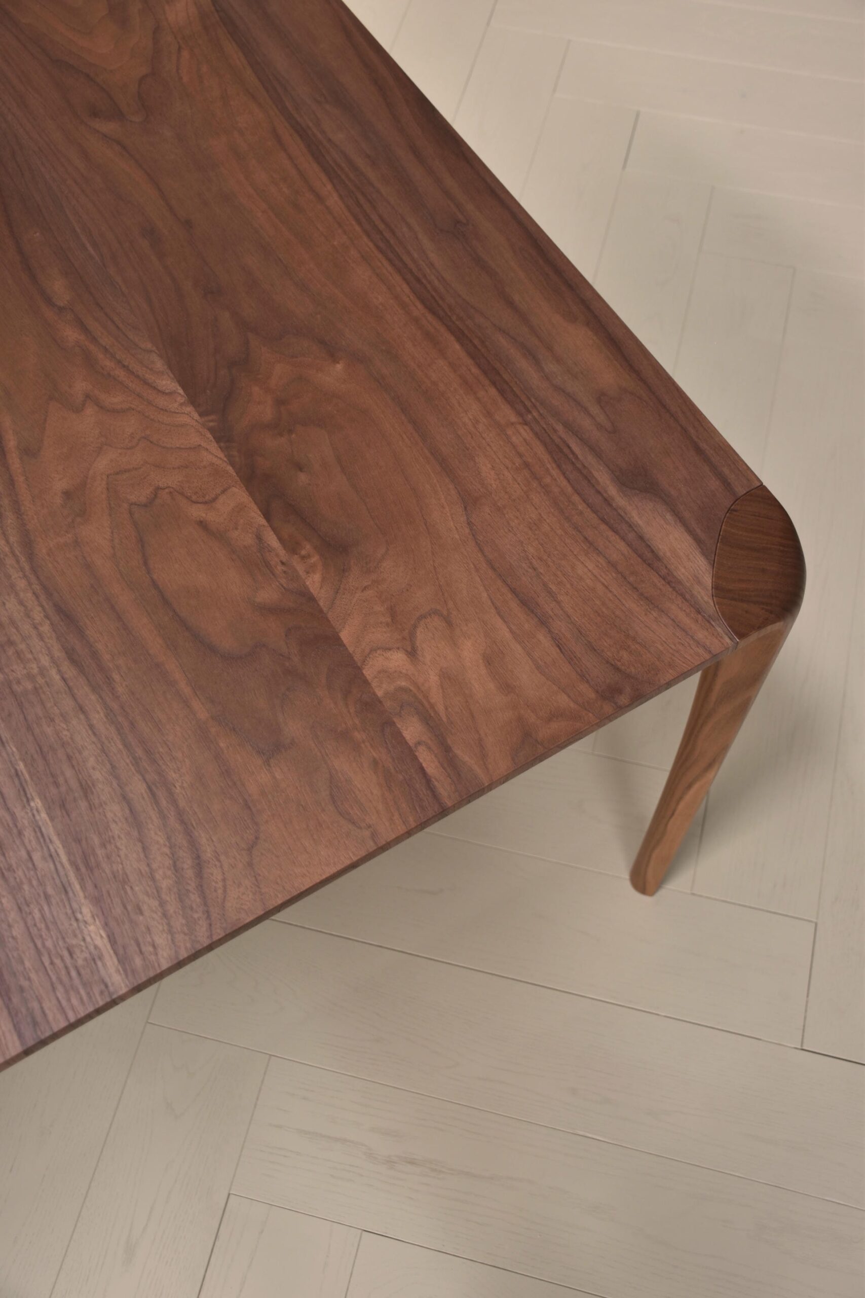 Kingston Dining Table by Daniel Poole 10