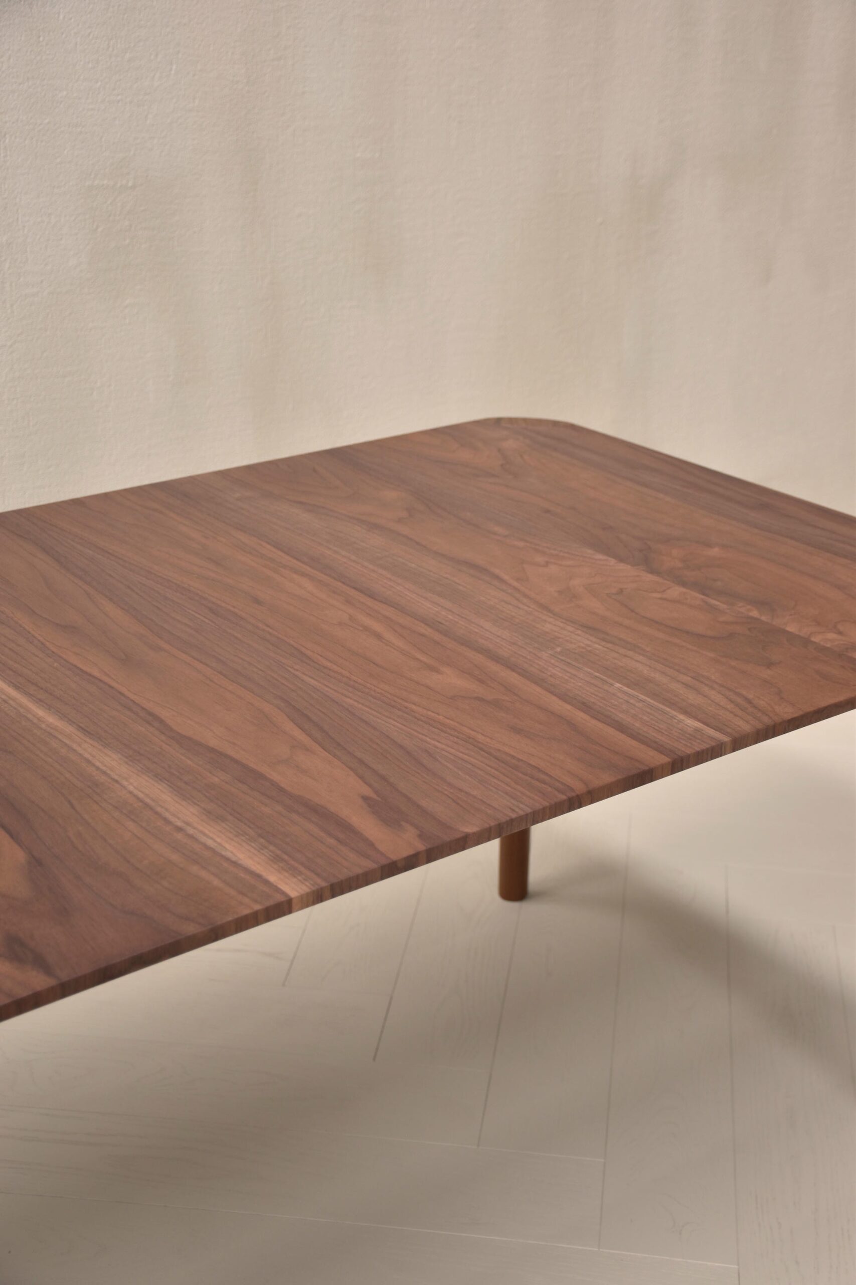 Kingston Dining Table by Daniel Poole 13