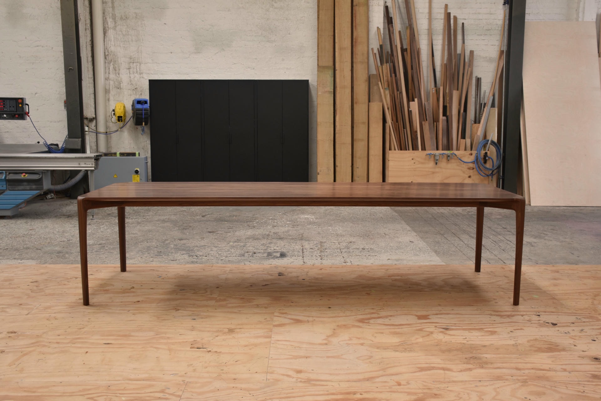 Kingston Dining Table by Daniel Poole 14