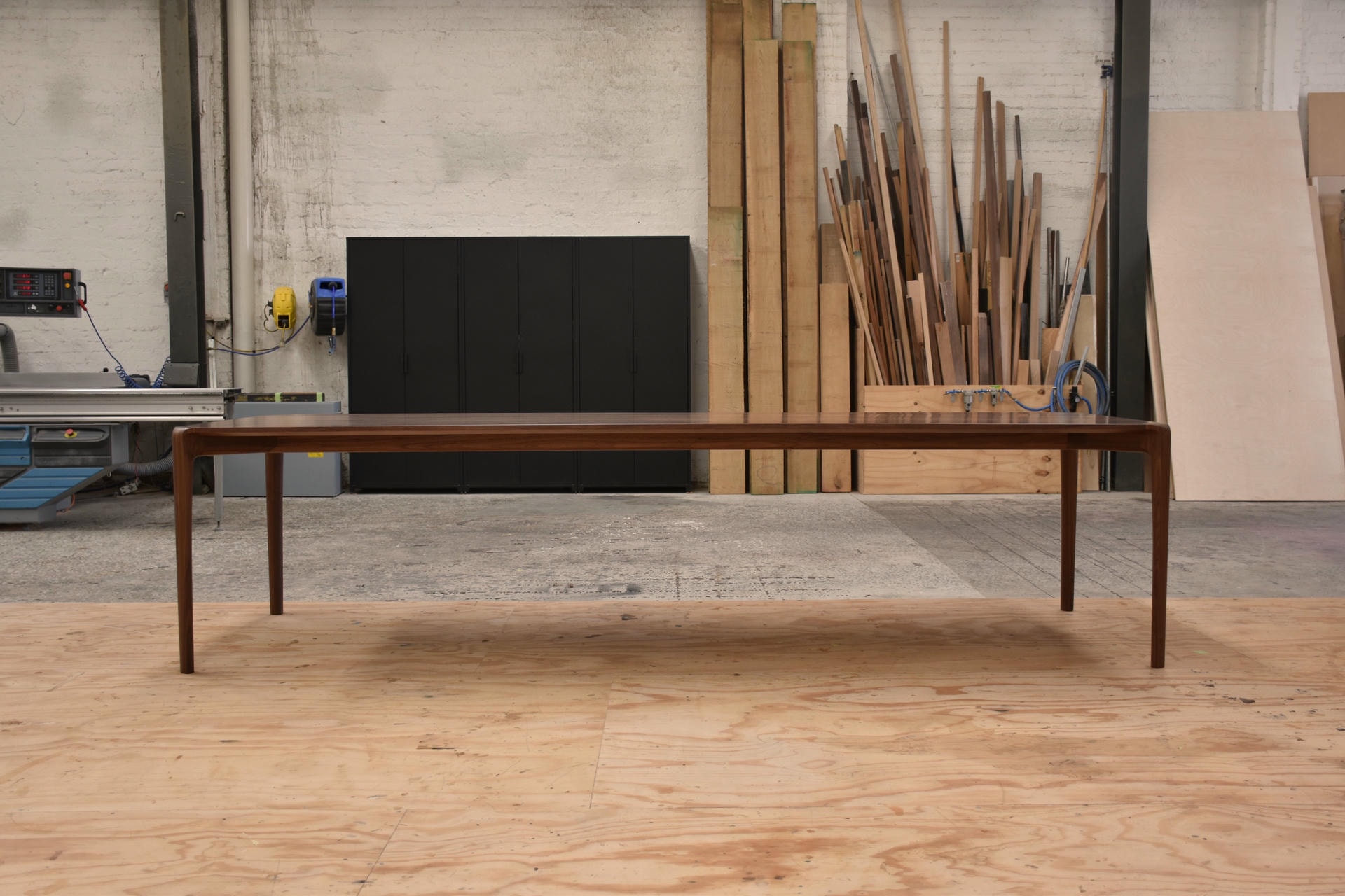 Kingston Dining Table by Daniel Poole 15