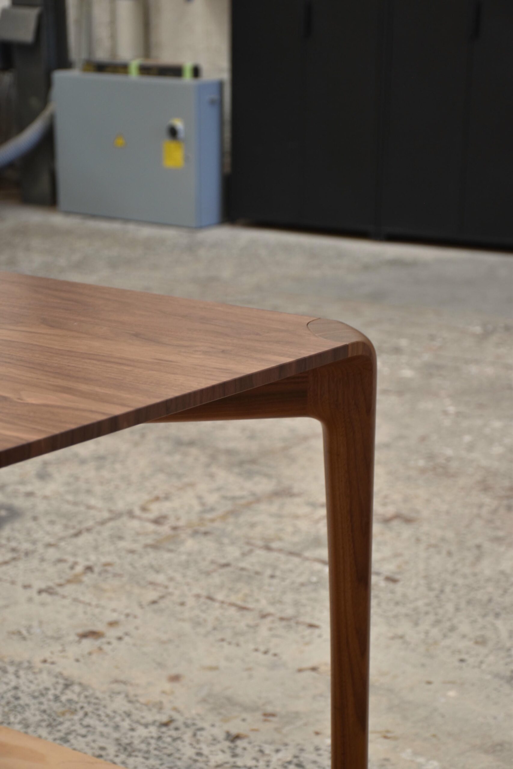 Kingston Dining Table by Daniel Poole 19