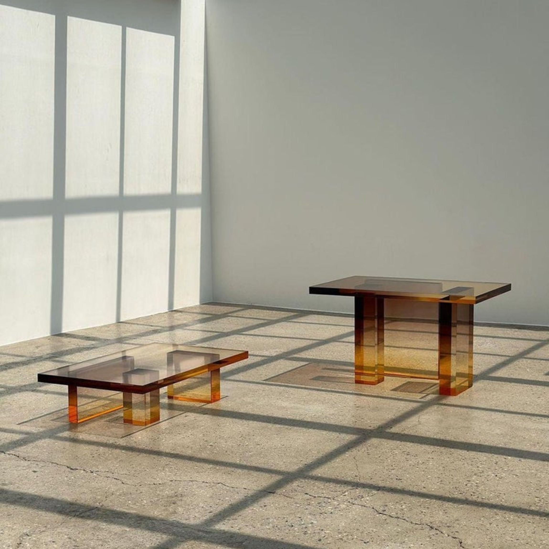 Olive Amber Gradient Crystal Contemporary Coffee Table 06 by Saerom Yoon 4