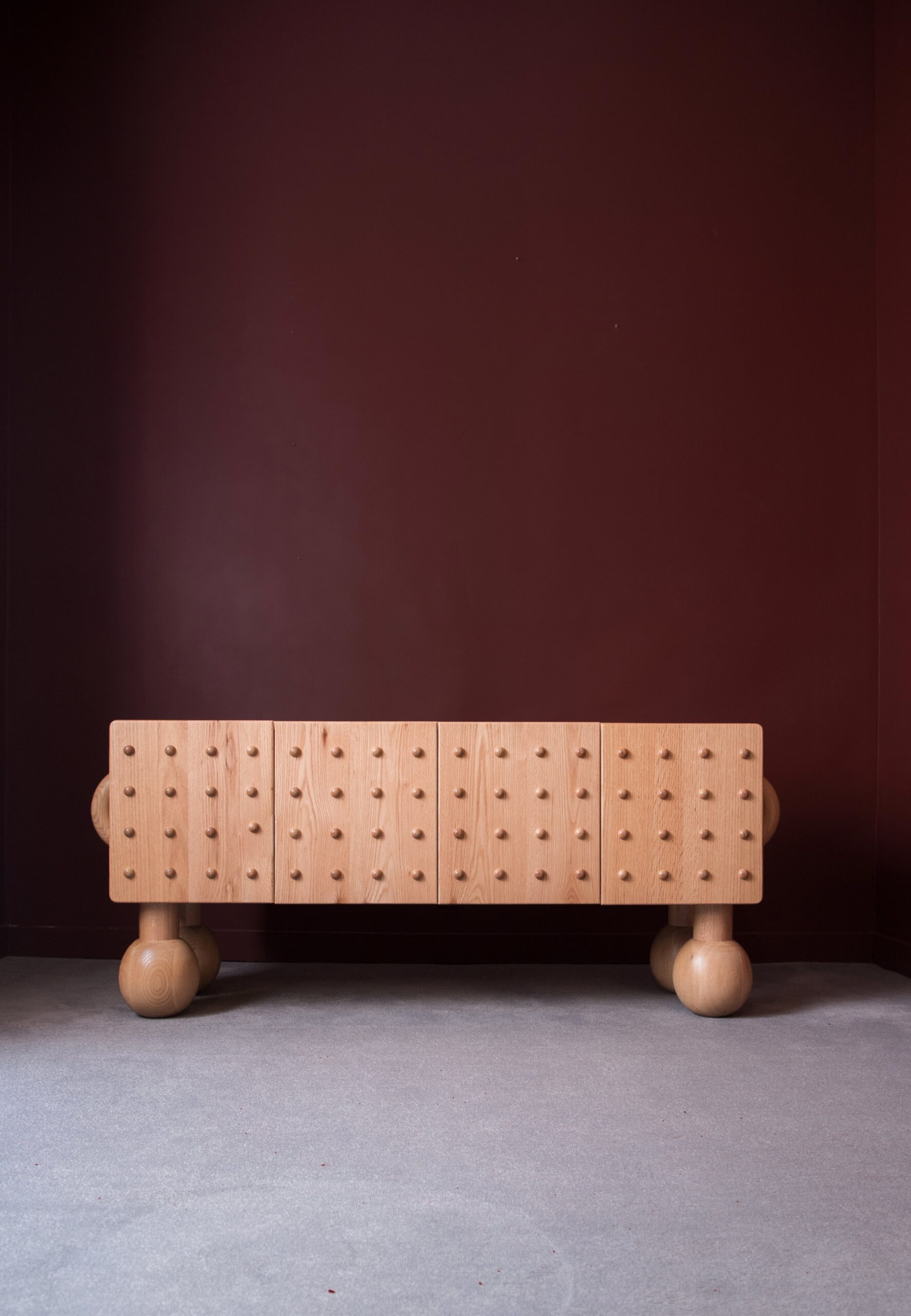 Trono Credenza by Andres Gutierrez 2
