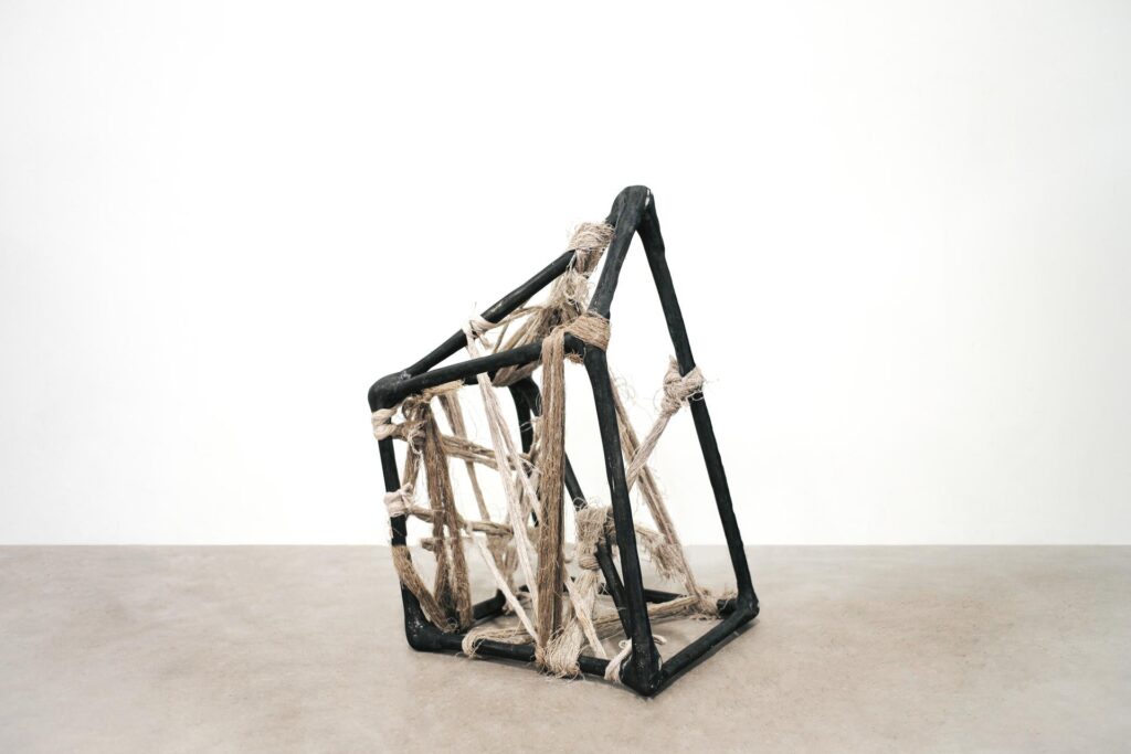 lucas tyra morten runa stool galerie philia 01