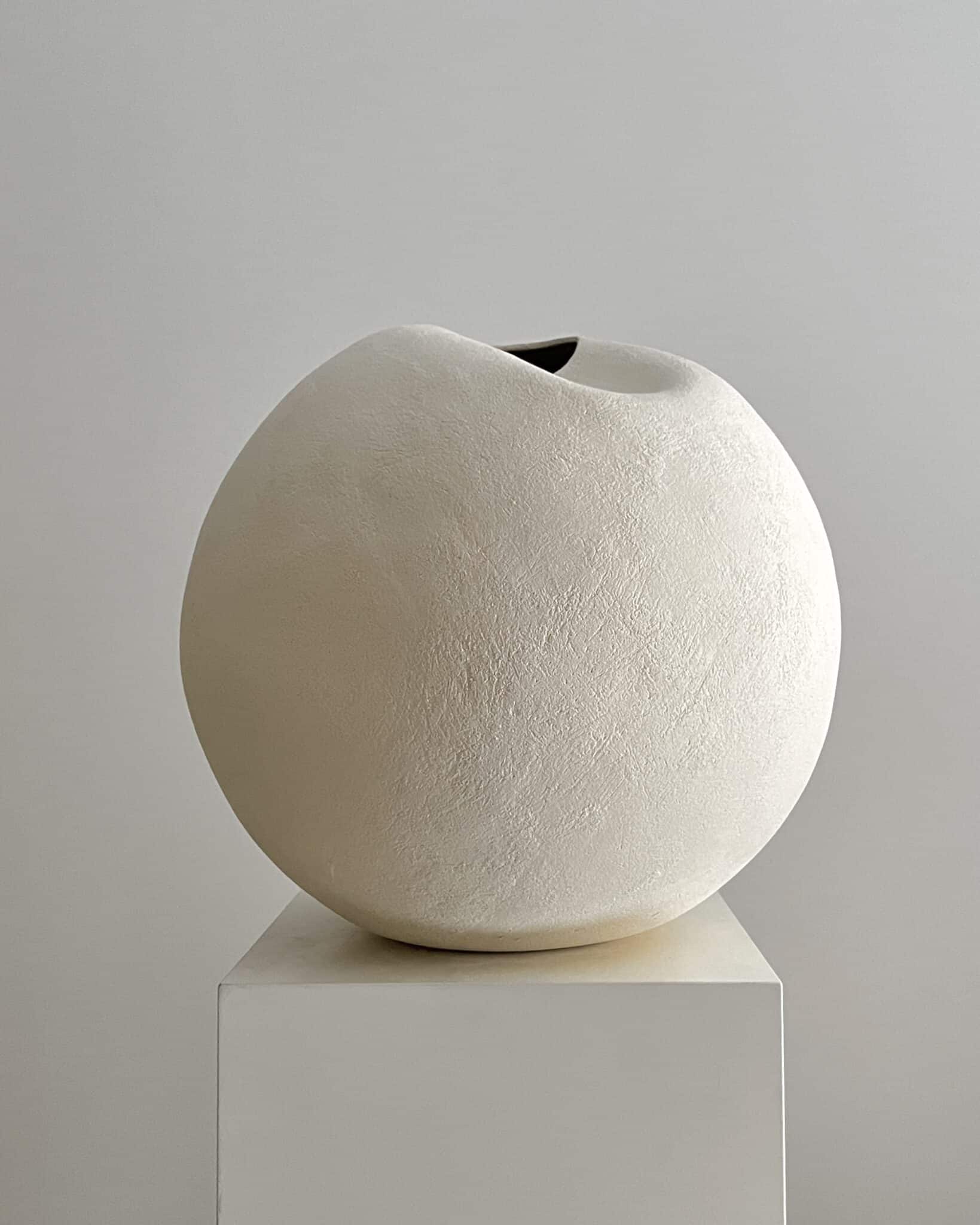 Light Fold Vessel by Laura Pasquino 1