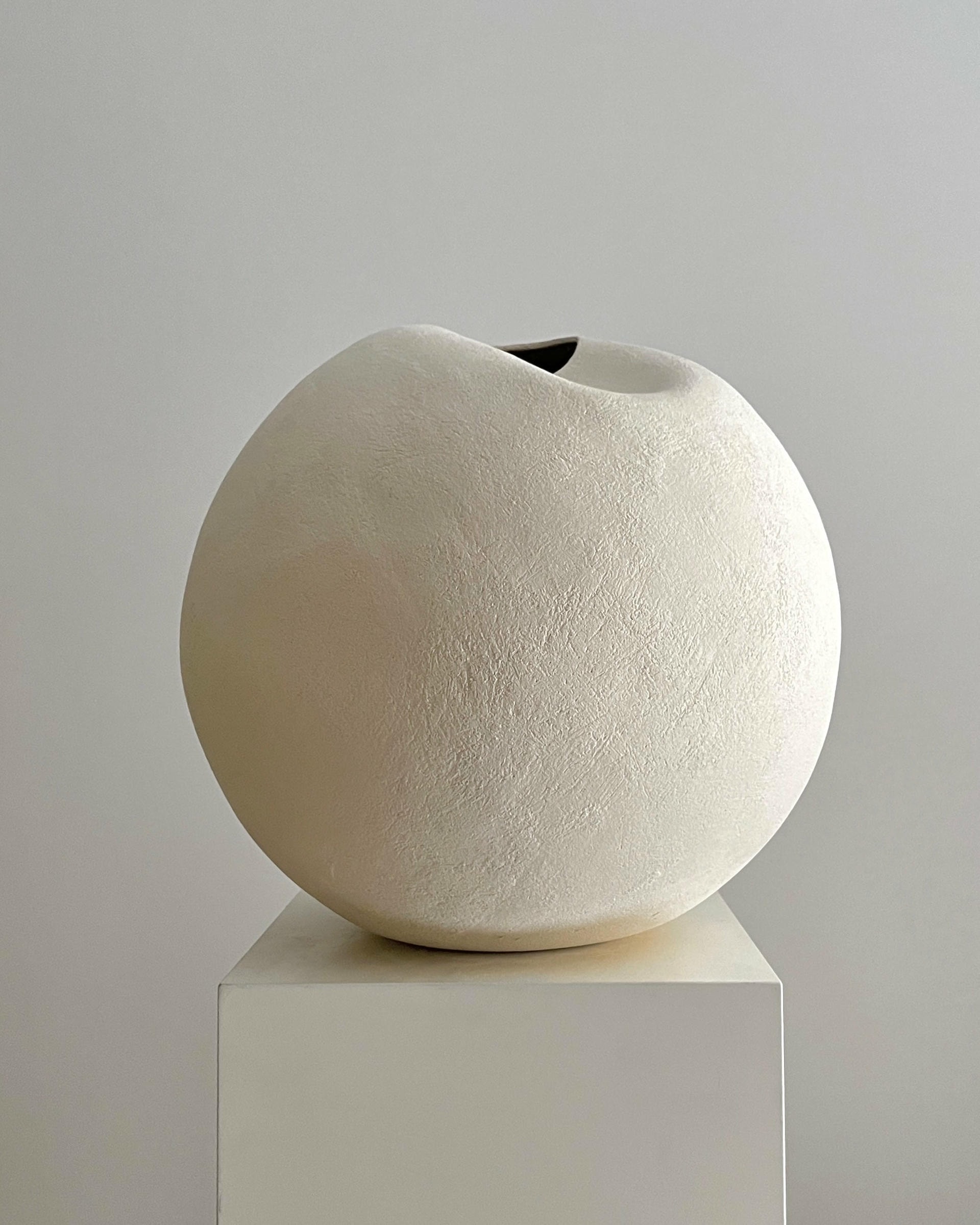 Light Fold Vessel by Laura Pasquino 2