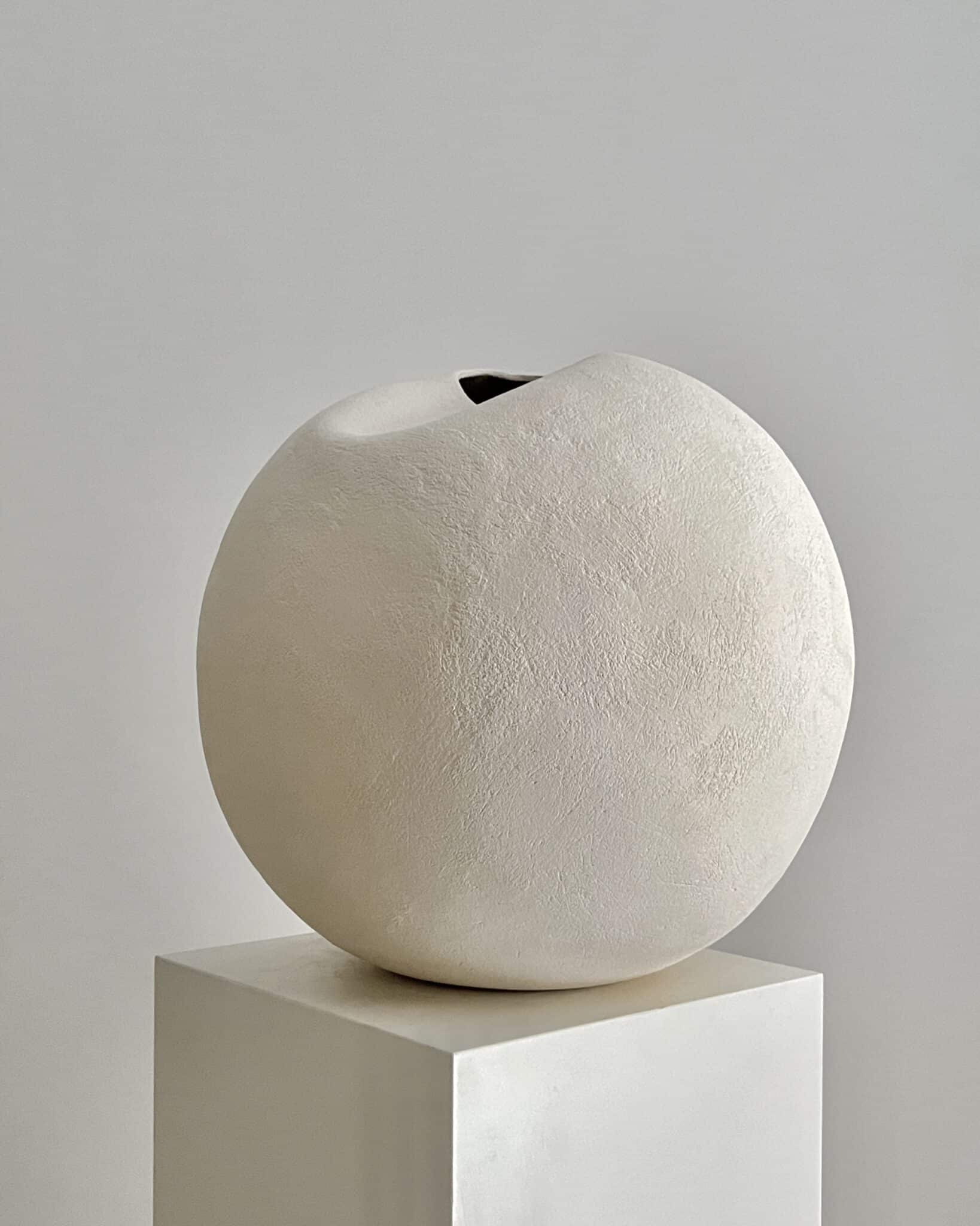 Light Fold Vessel by Laura Pasquino 3
