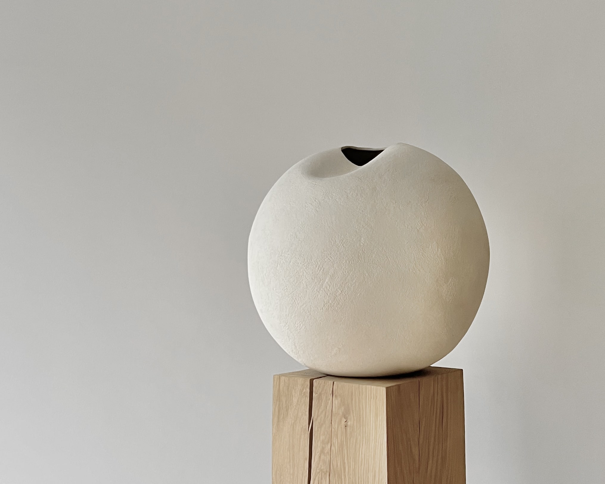 Light Fold Vessel by Laura Pasquino 7
