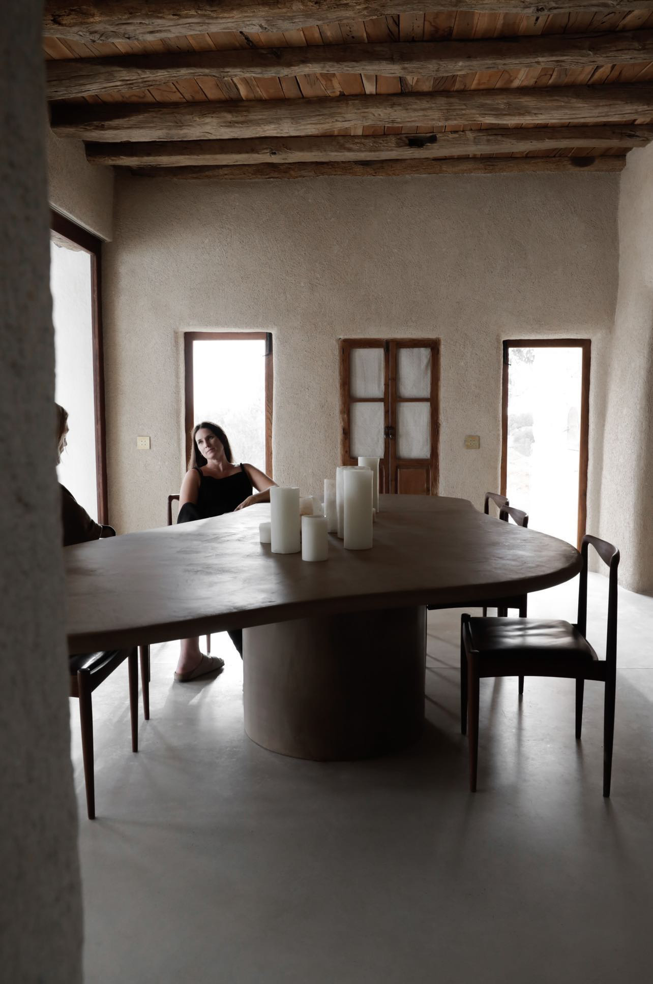 Aimi Dining Table by Kasanai 9