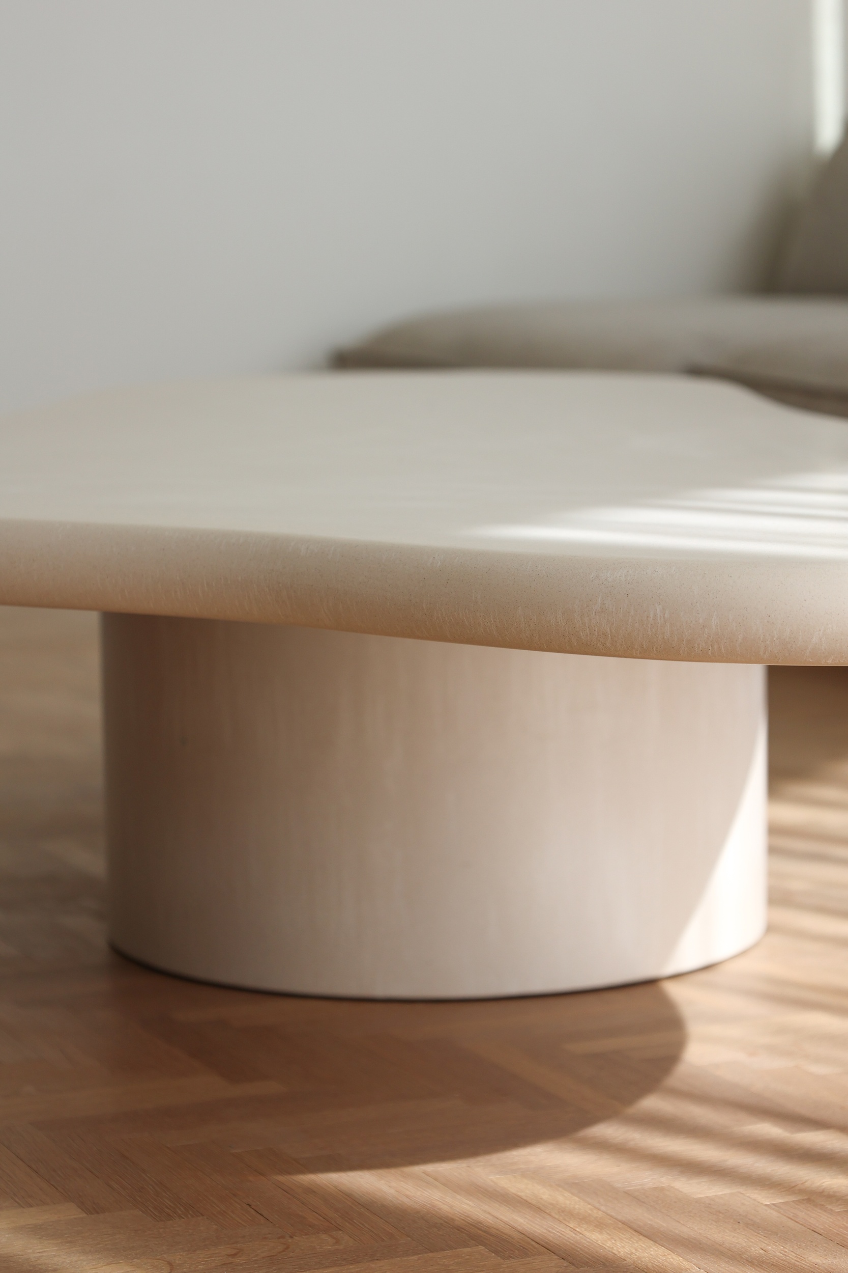 Akemi Dining Table by Kasanai 5