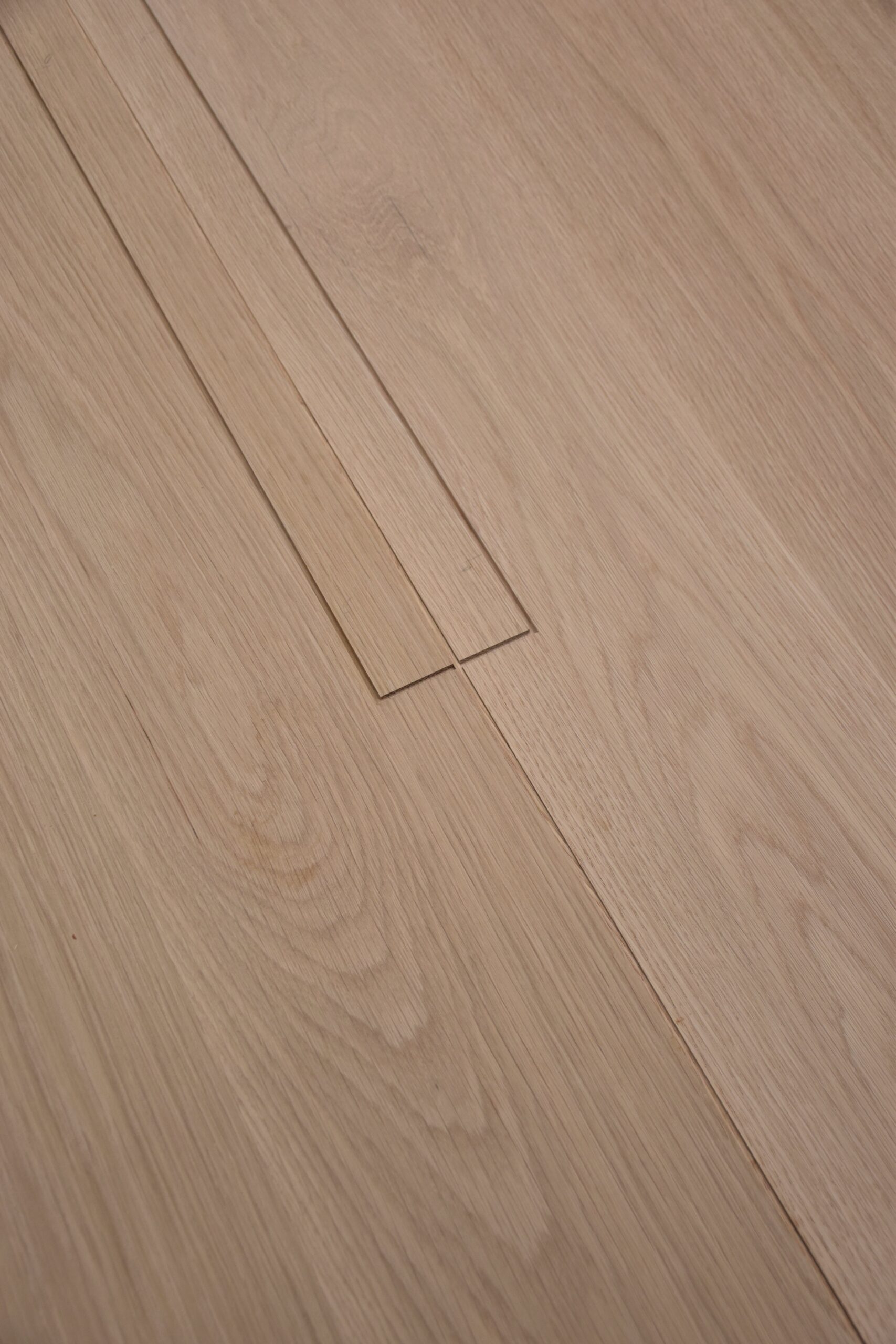 Caldow Dining Table by Daniel Poole 10