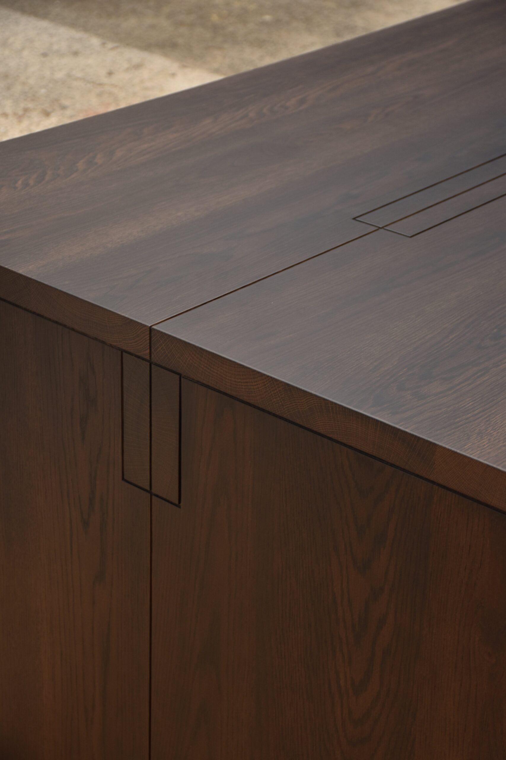 Caldow Dining Table by Daniel Poole 3