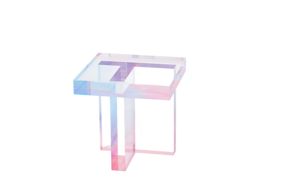 Lavender Rose Quartz Gradient Crystal Table 01 by Saerom Yoon 1