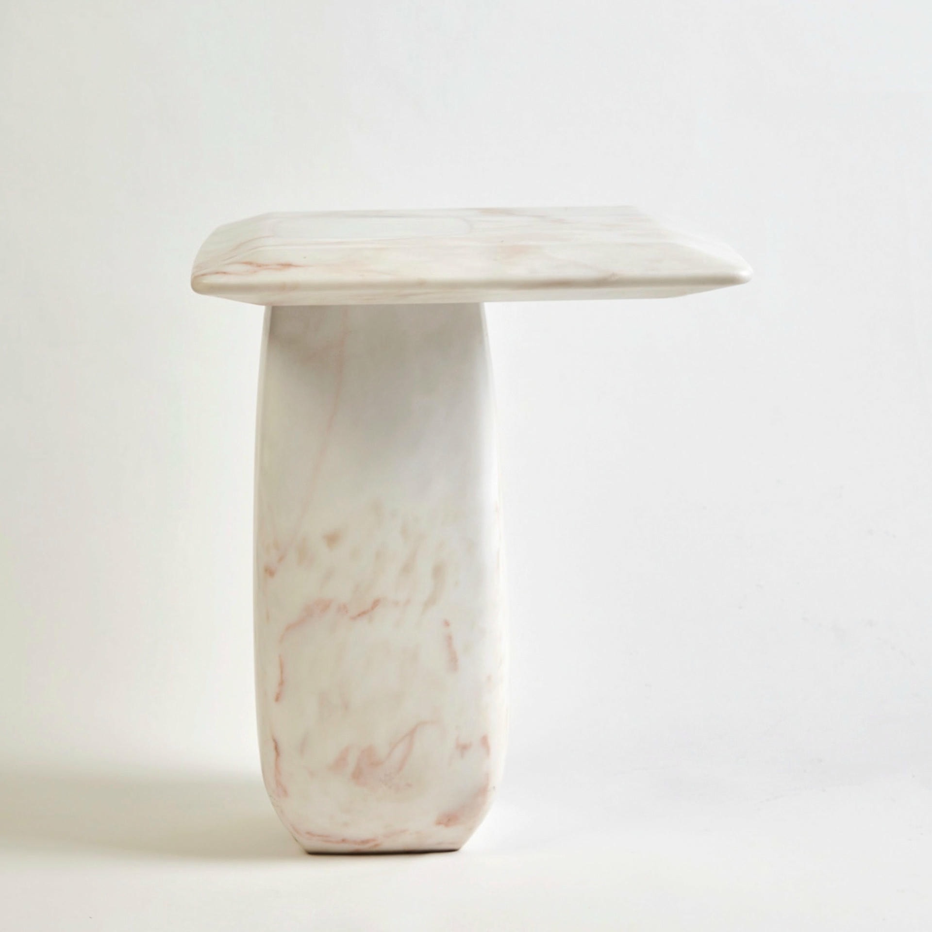 Marble Bossa Side Table by DUISTT 3