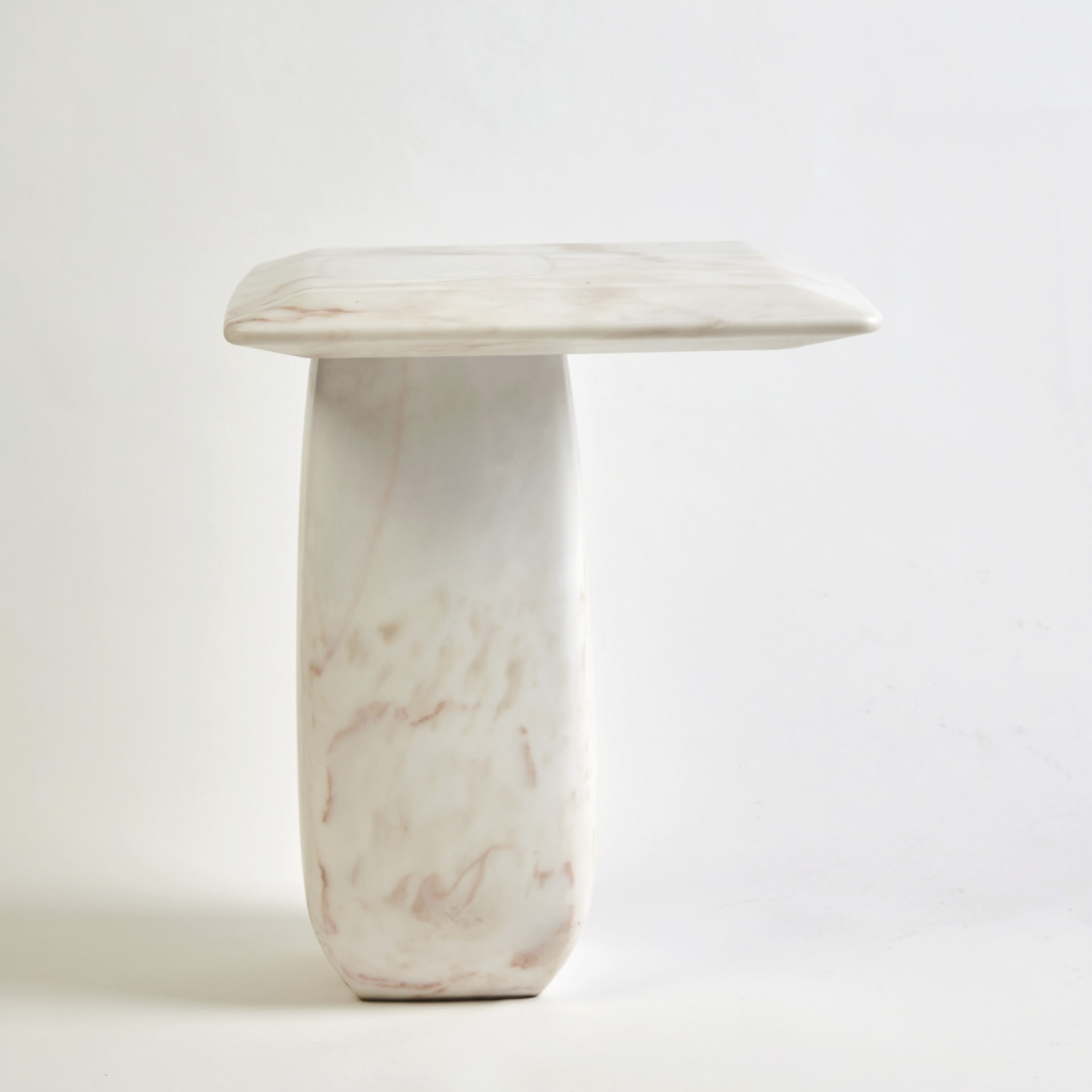 Marble Bossa Side Table by DUISTT 3