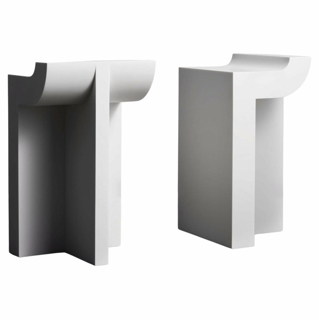 Set Of 2 Pilast Sculptural Side Tables by SNICKERIET 1