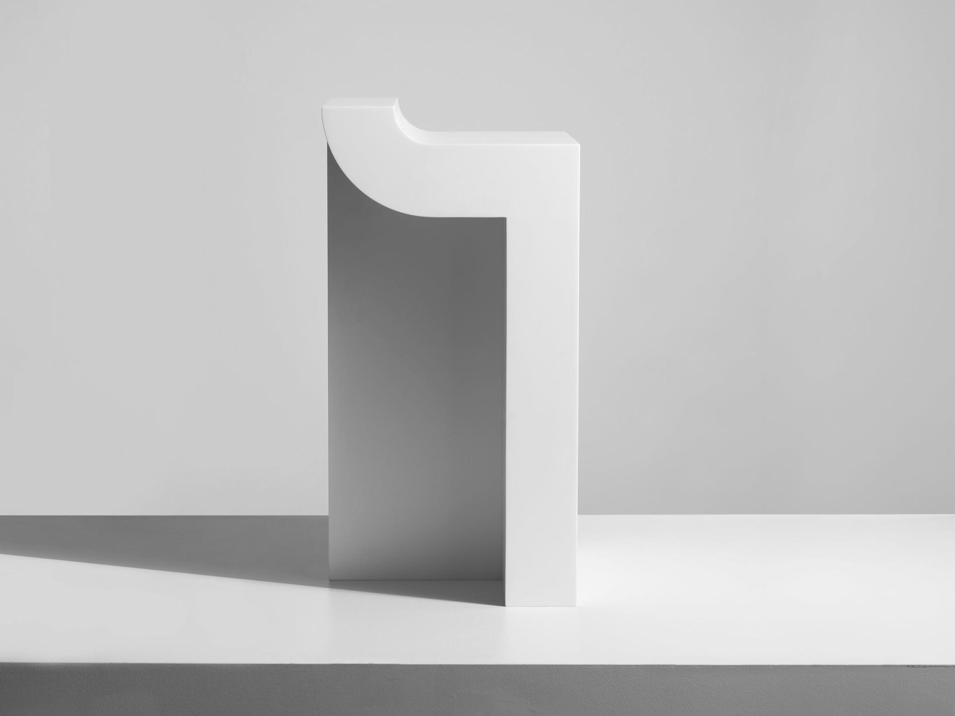Set Of 2 Pilast Sculptural Side Tables by SNICKERIET 3