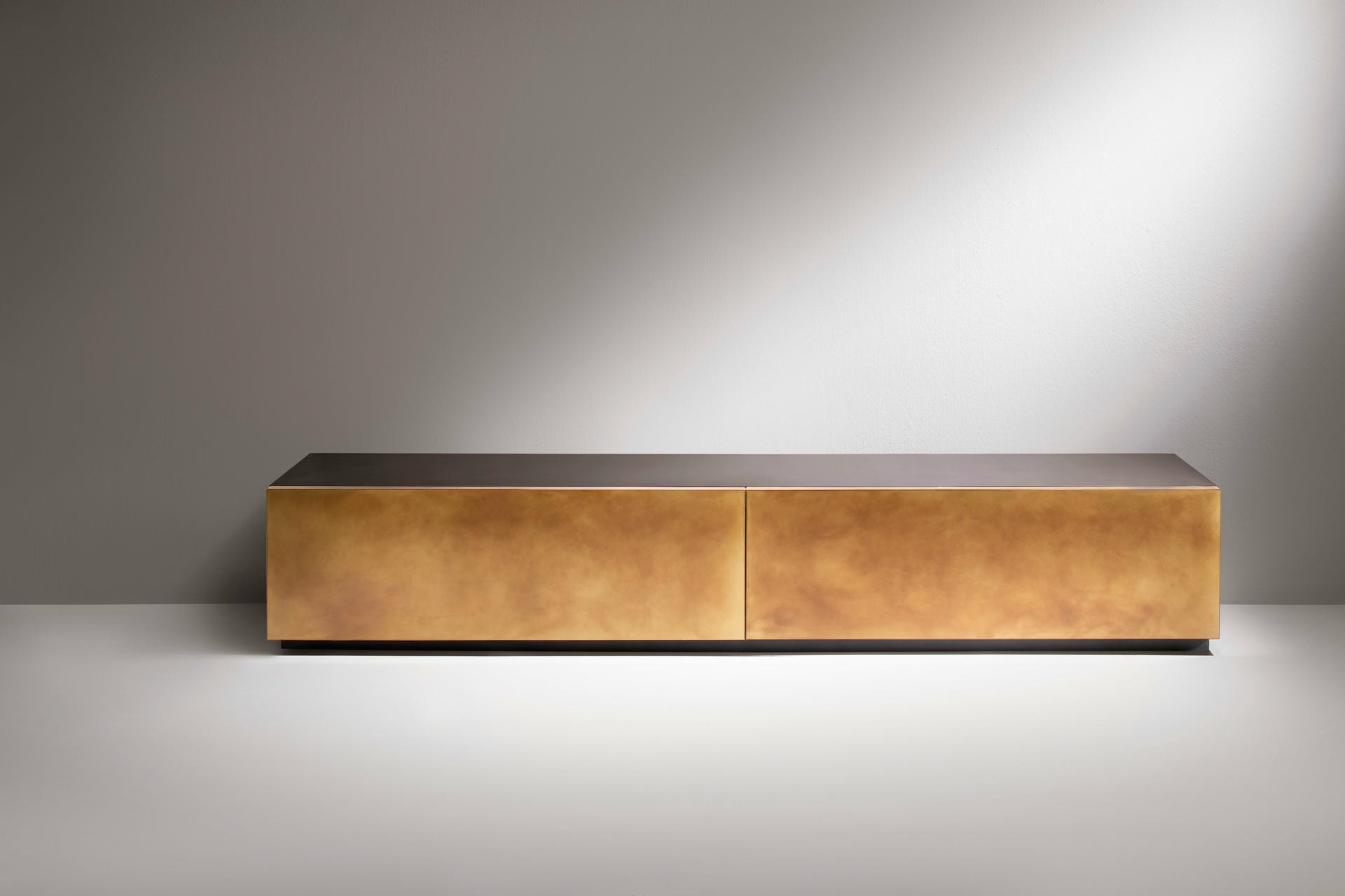 Tako Floor Console by De Castelli 2