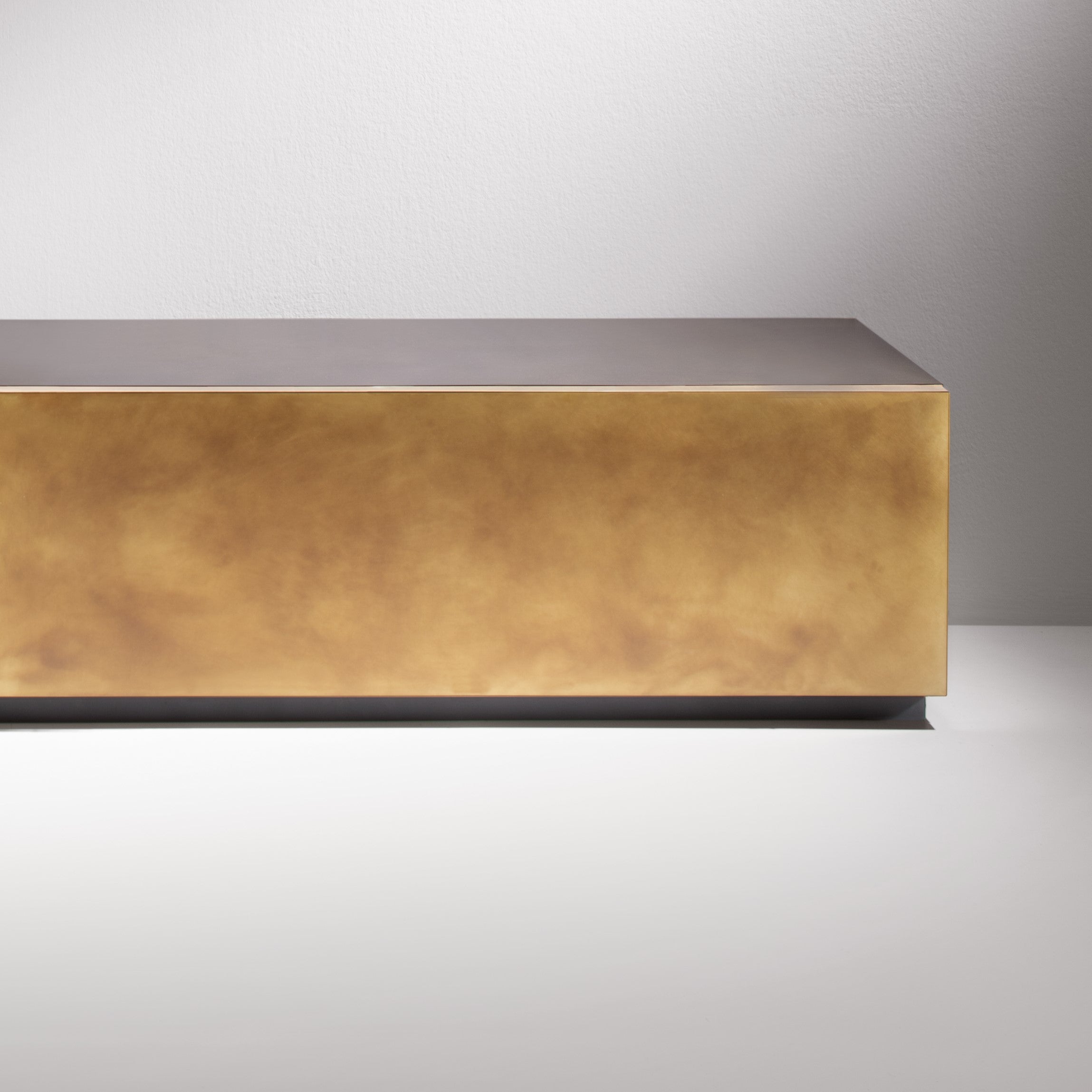 Tako Floor Console by De Castelli 3