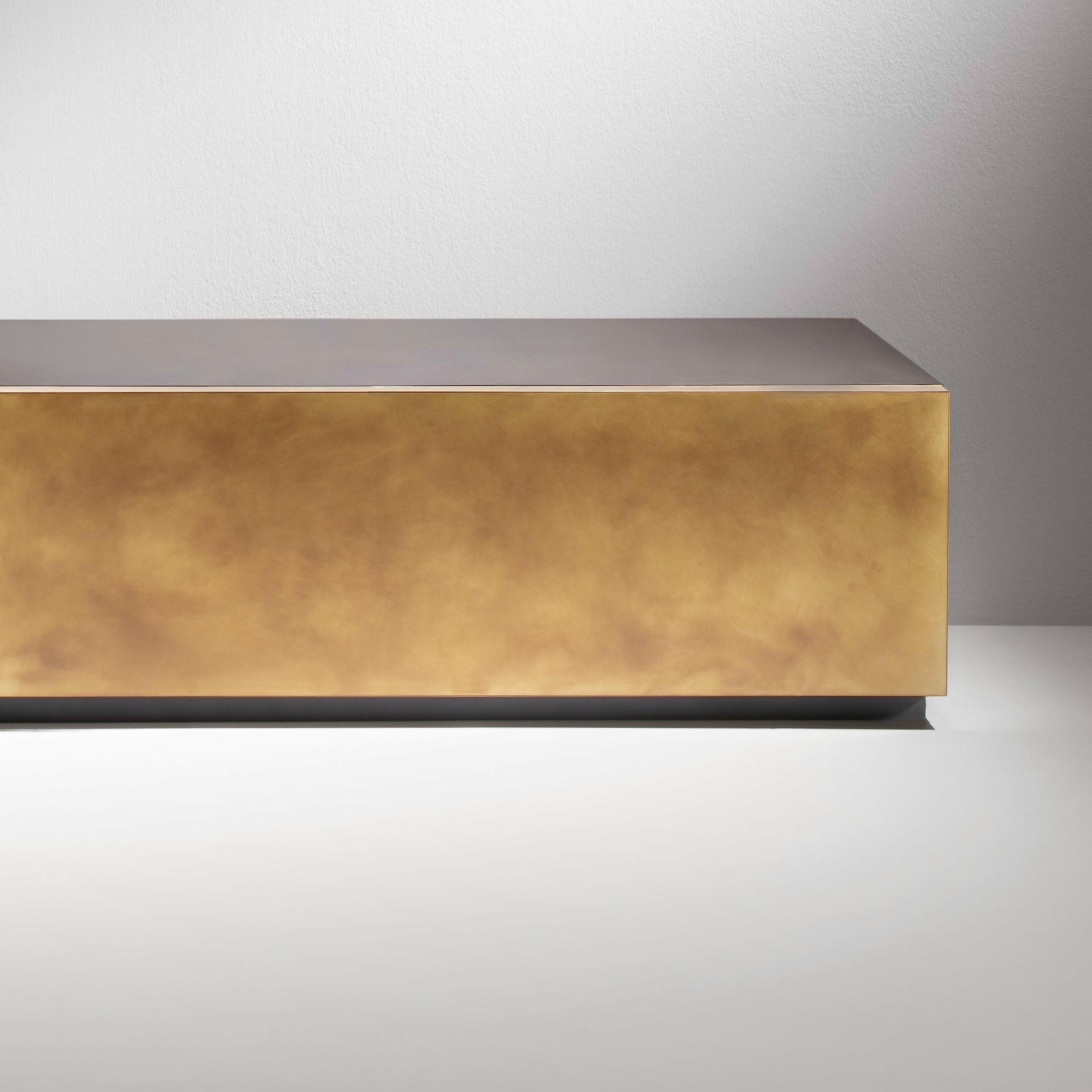 Tako Floor Console by De Castelli 3
