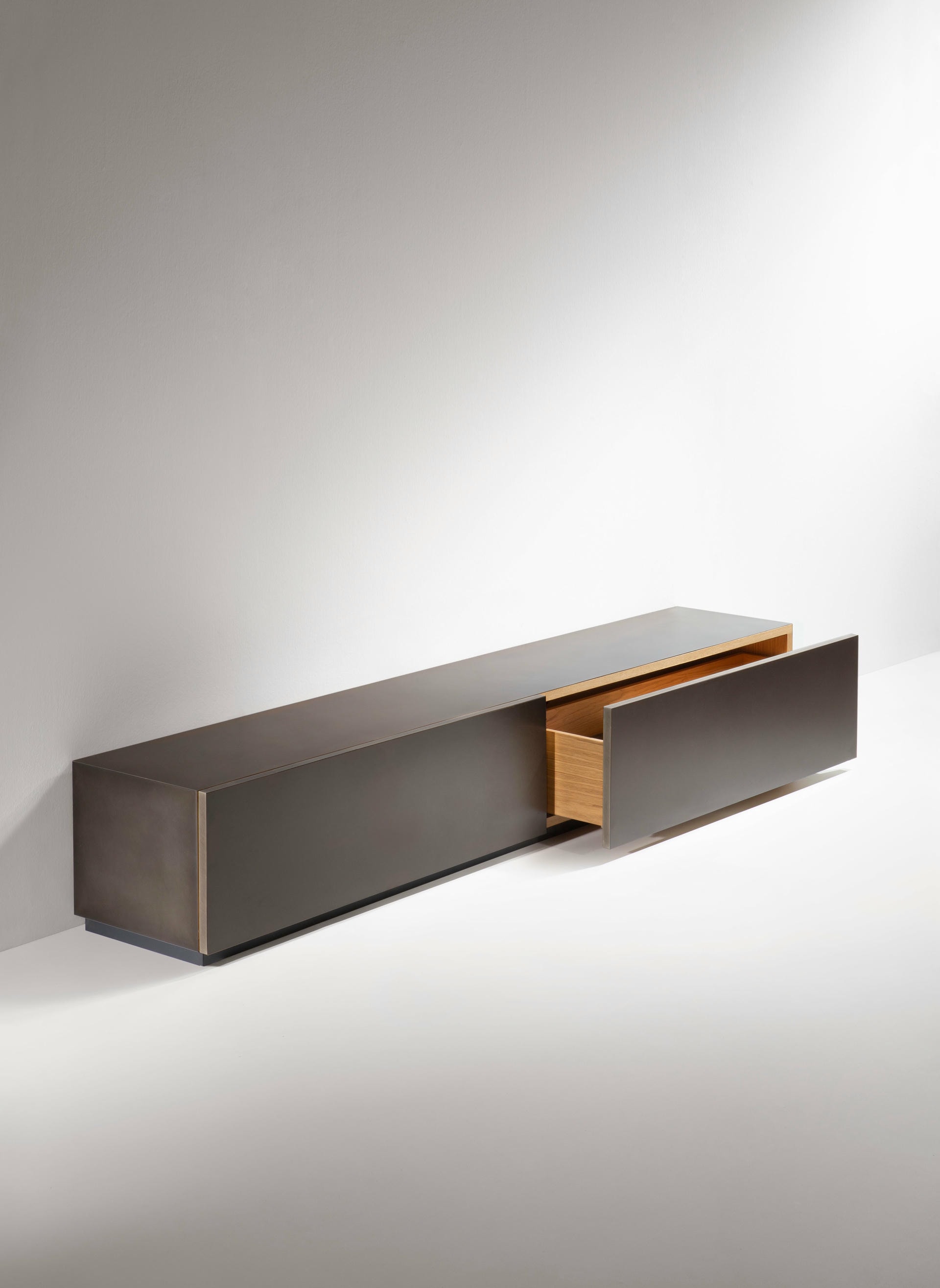 Tako Floor Console by De Castelli 6