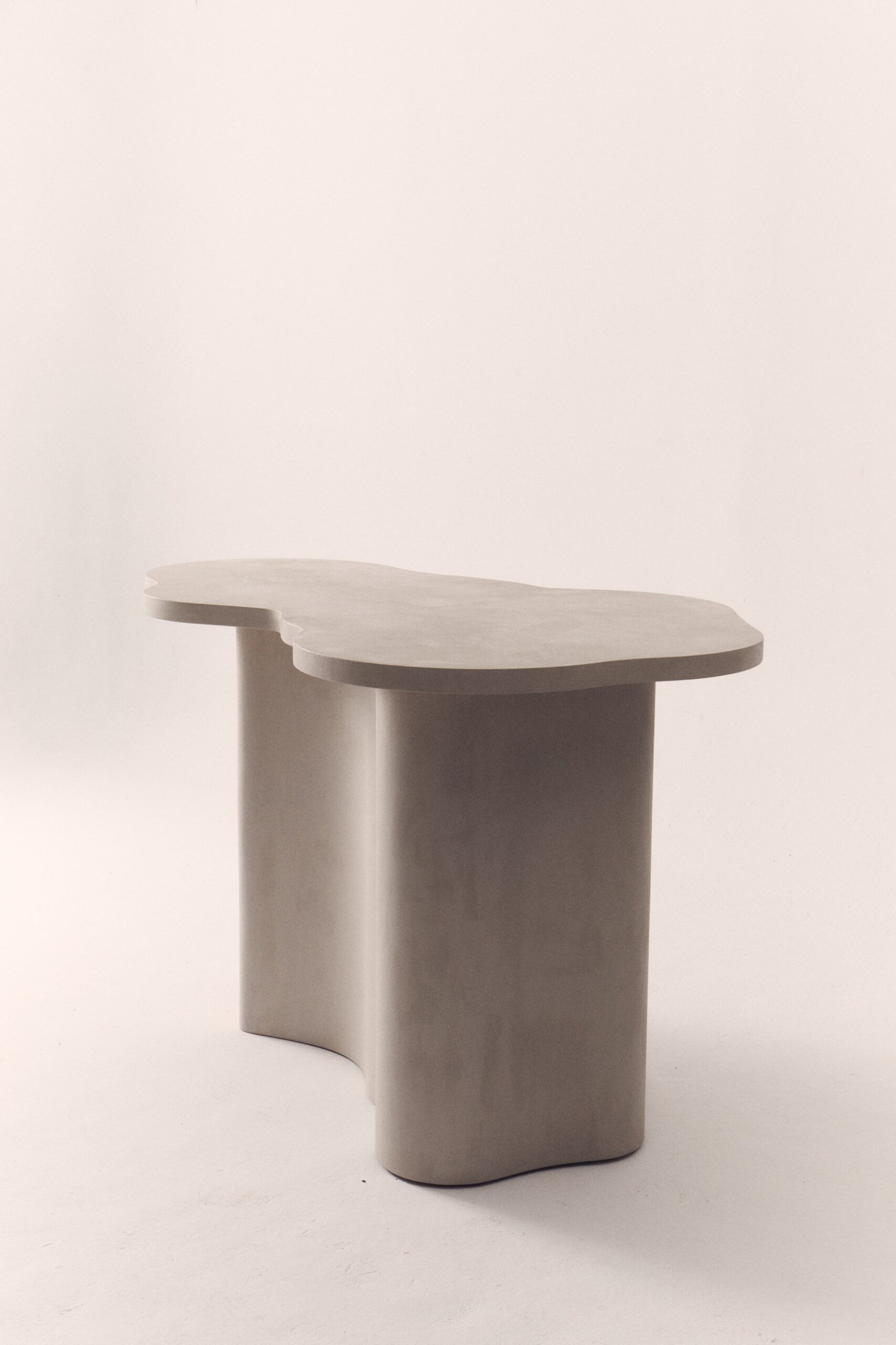 Wave Bar Table by Dawid Konieczny 2