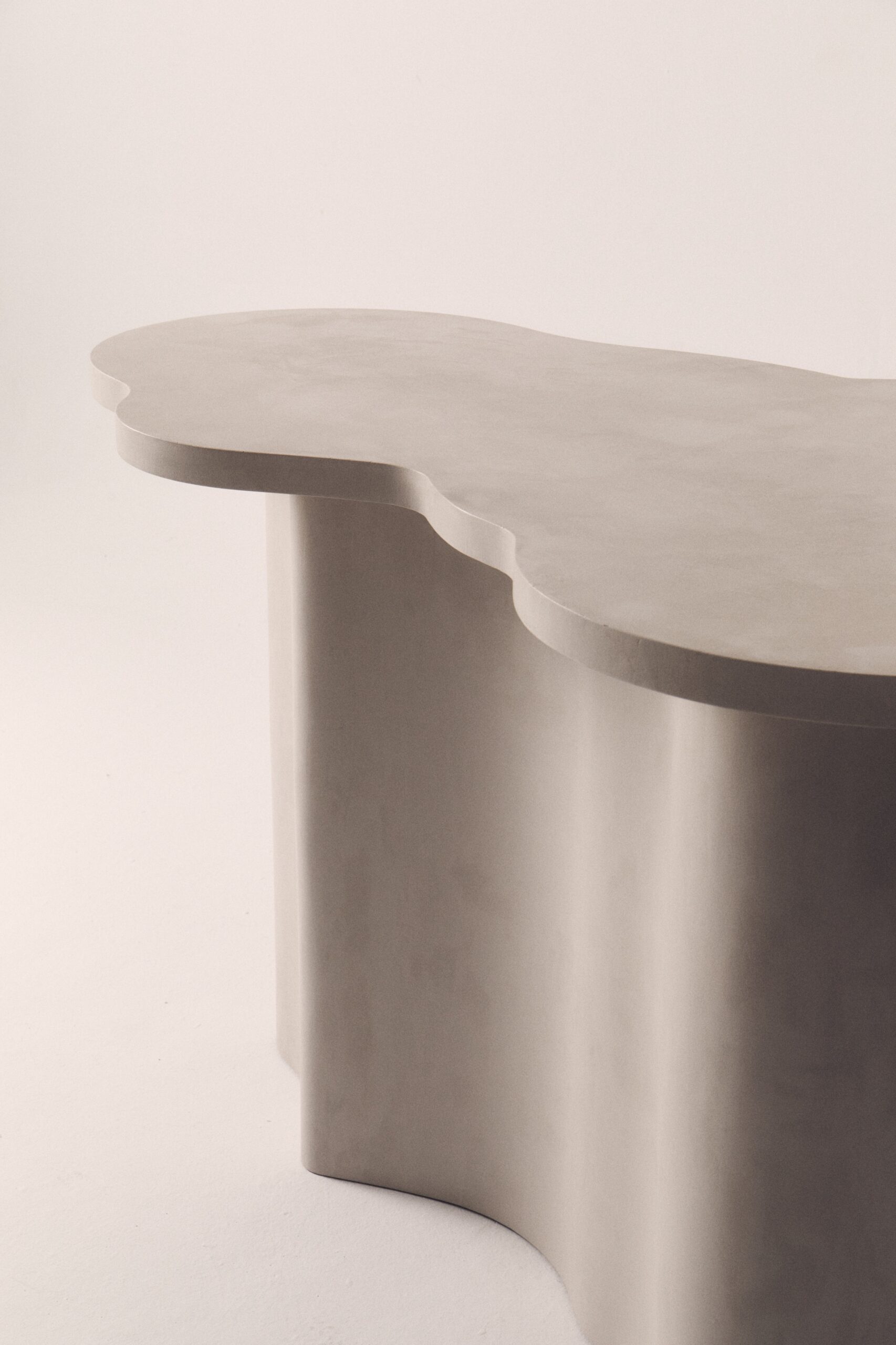 Wave Bar Table by Dawid Konieczny 4
