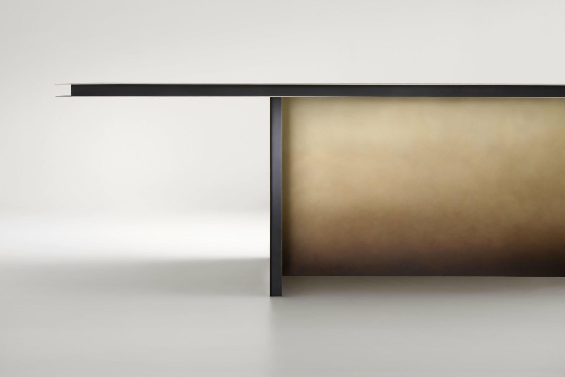 Folio Table by De Castelli 7
