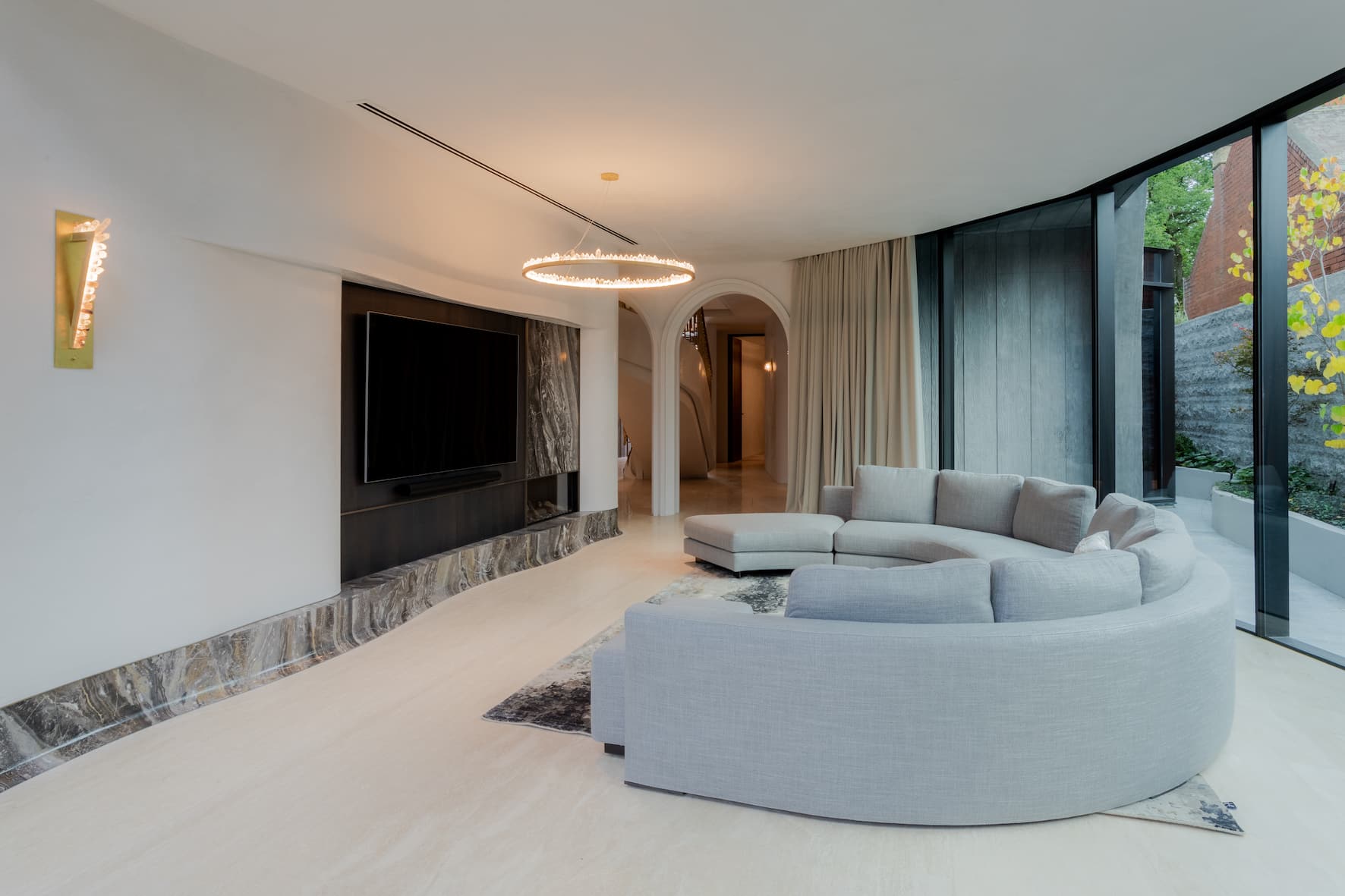 _Christopher-Boots 1