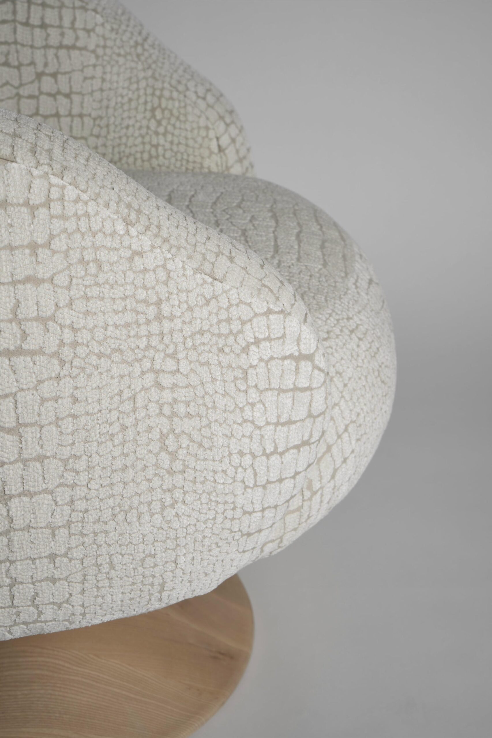 Les Incroyables Ottoman by Pietro Franceschini 9
