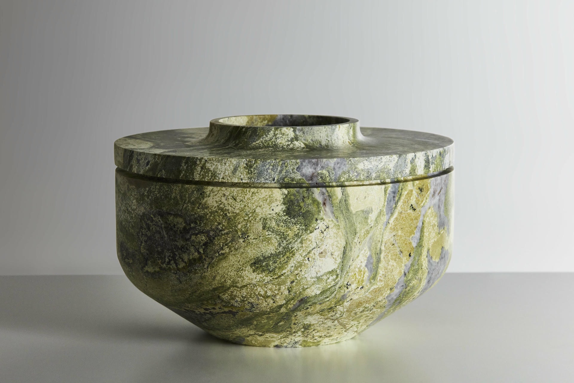 Royal M Vase by Kreoo 2
