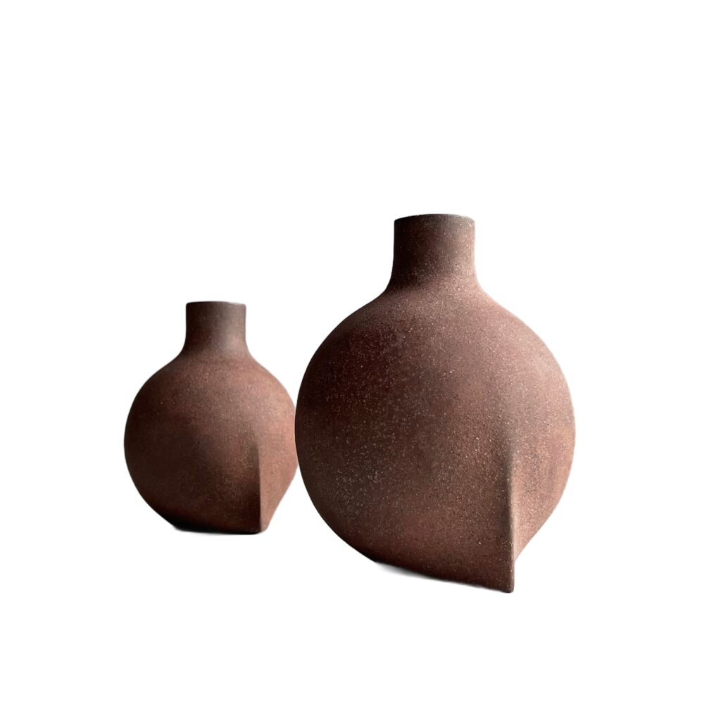 Set Of 2 Corner Sculptural Vessels by Karin Amdal 1