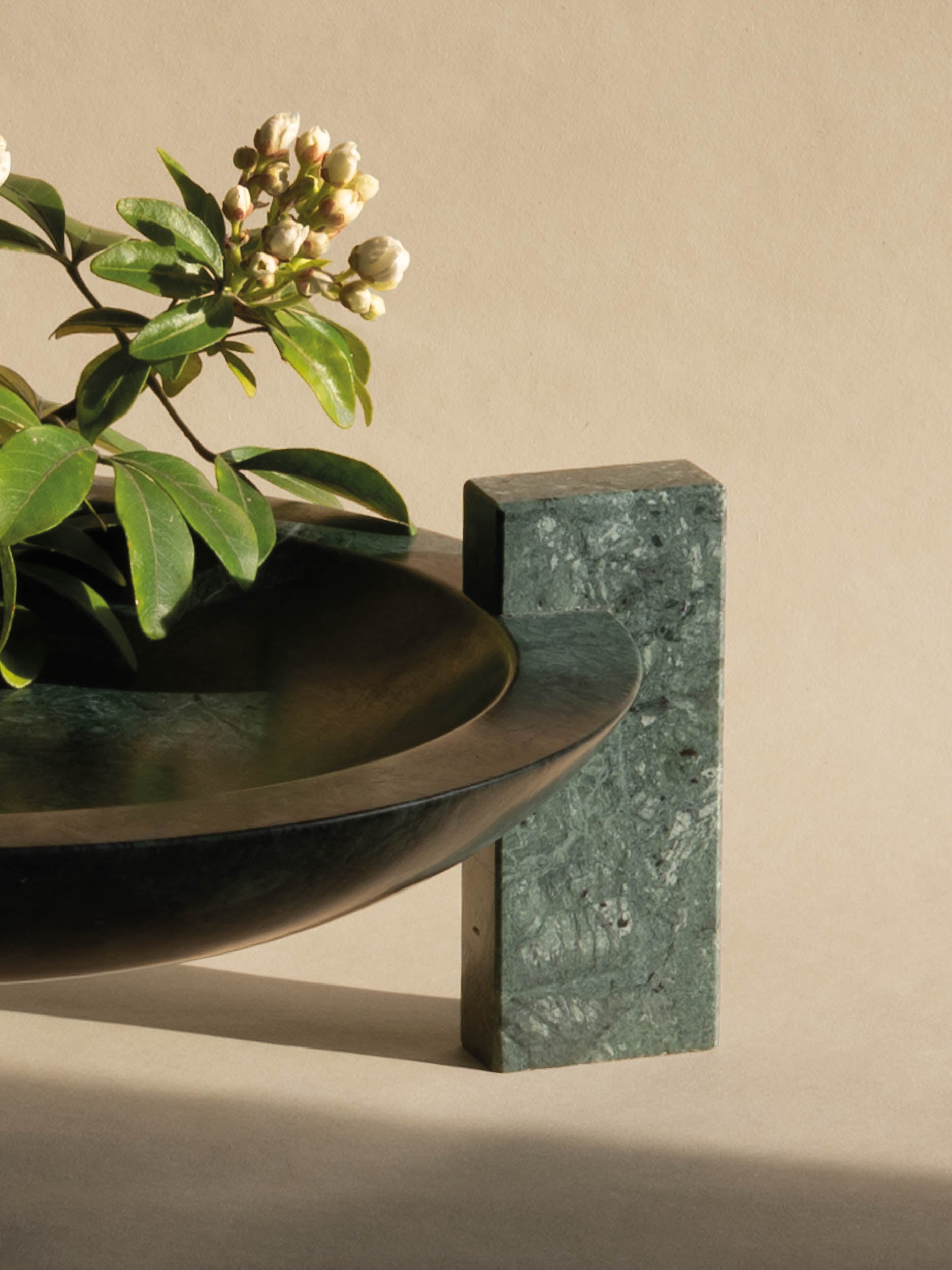Block Stand Low Verde Guatemala Centerpiece by Studionudo 3