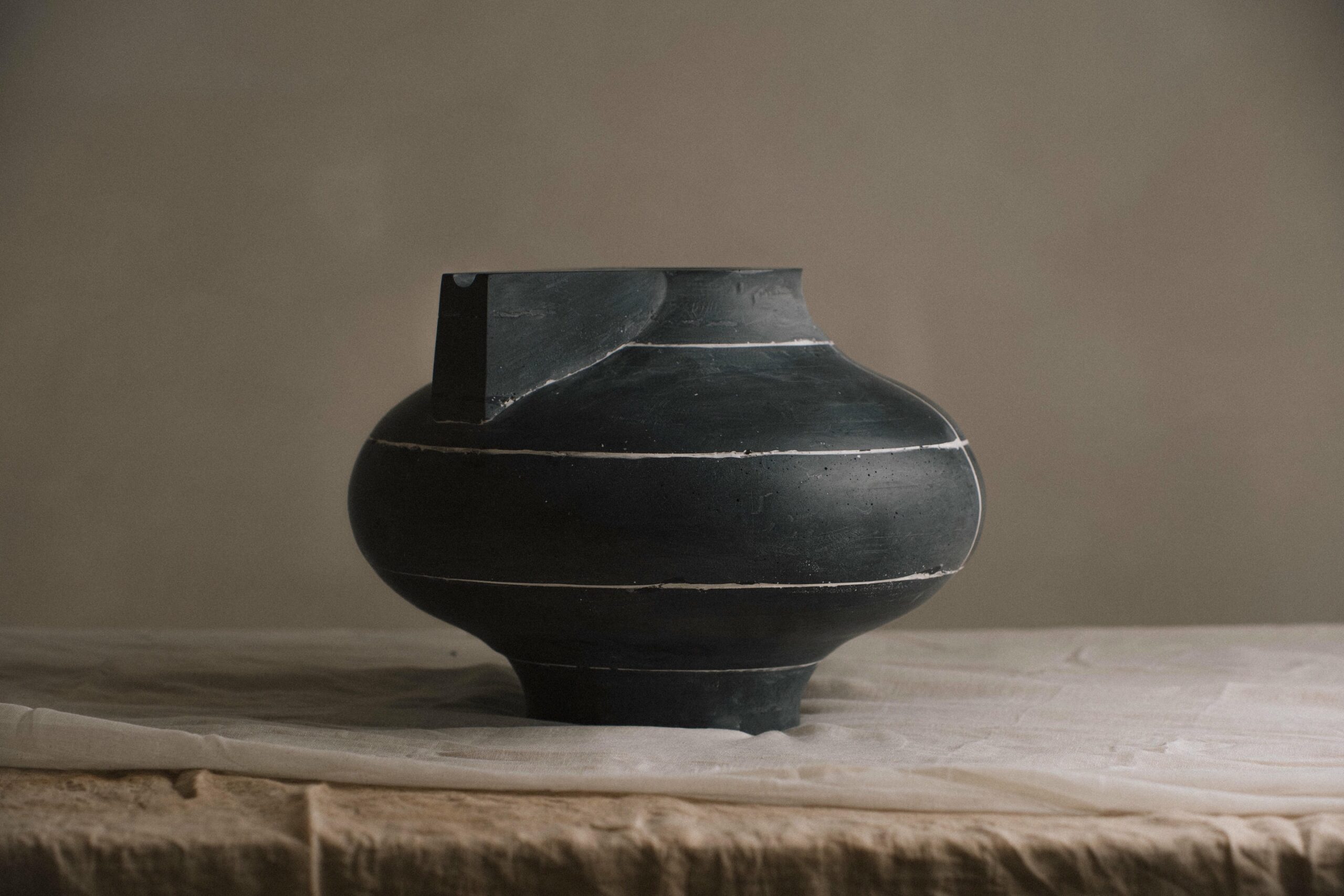 Bul Vessel by Atelier ACM 2