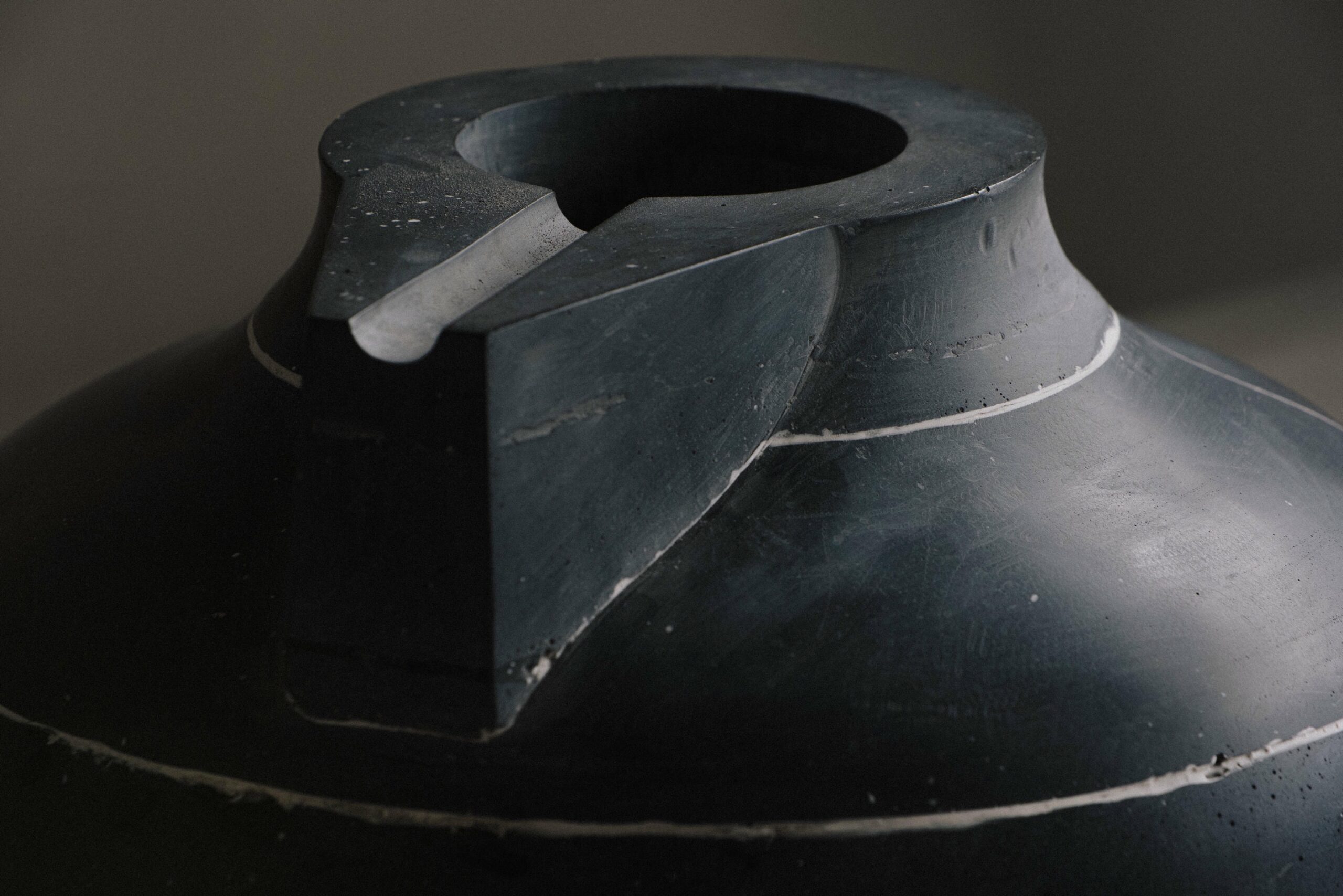 Bul Vessel by Atelier ACM 7