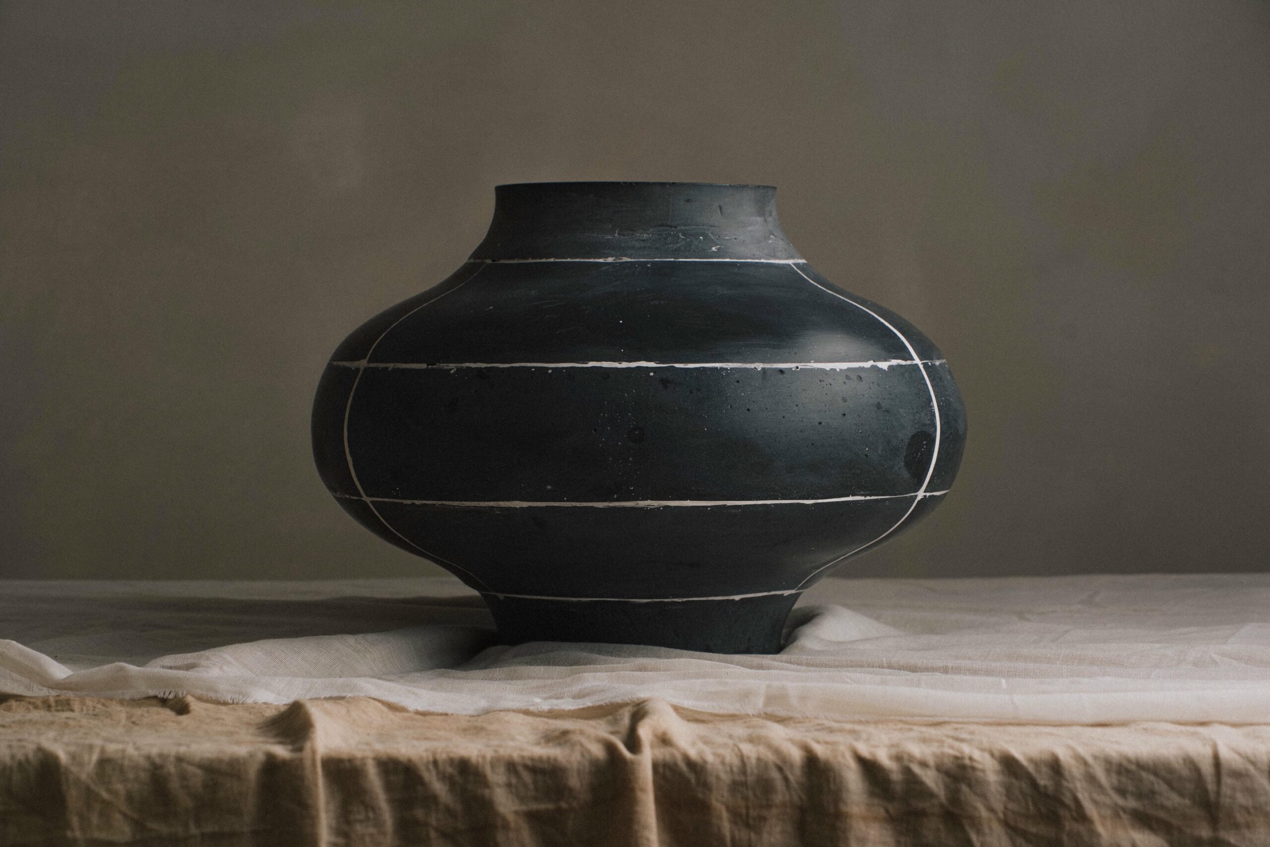 Bul Vessel by Atelier ACM 8