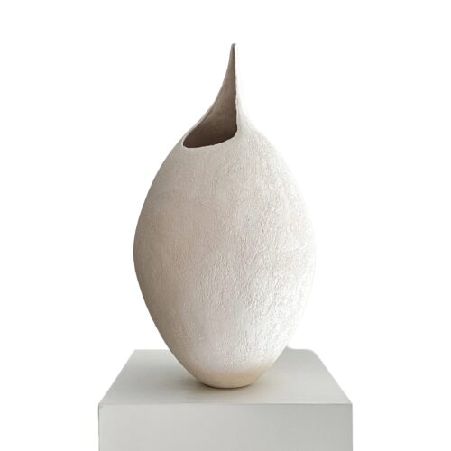 Ewer by Laura Pasquino 30 scaled