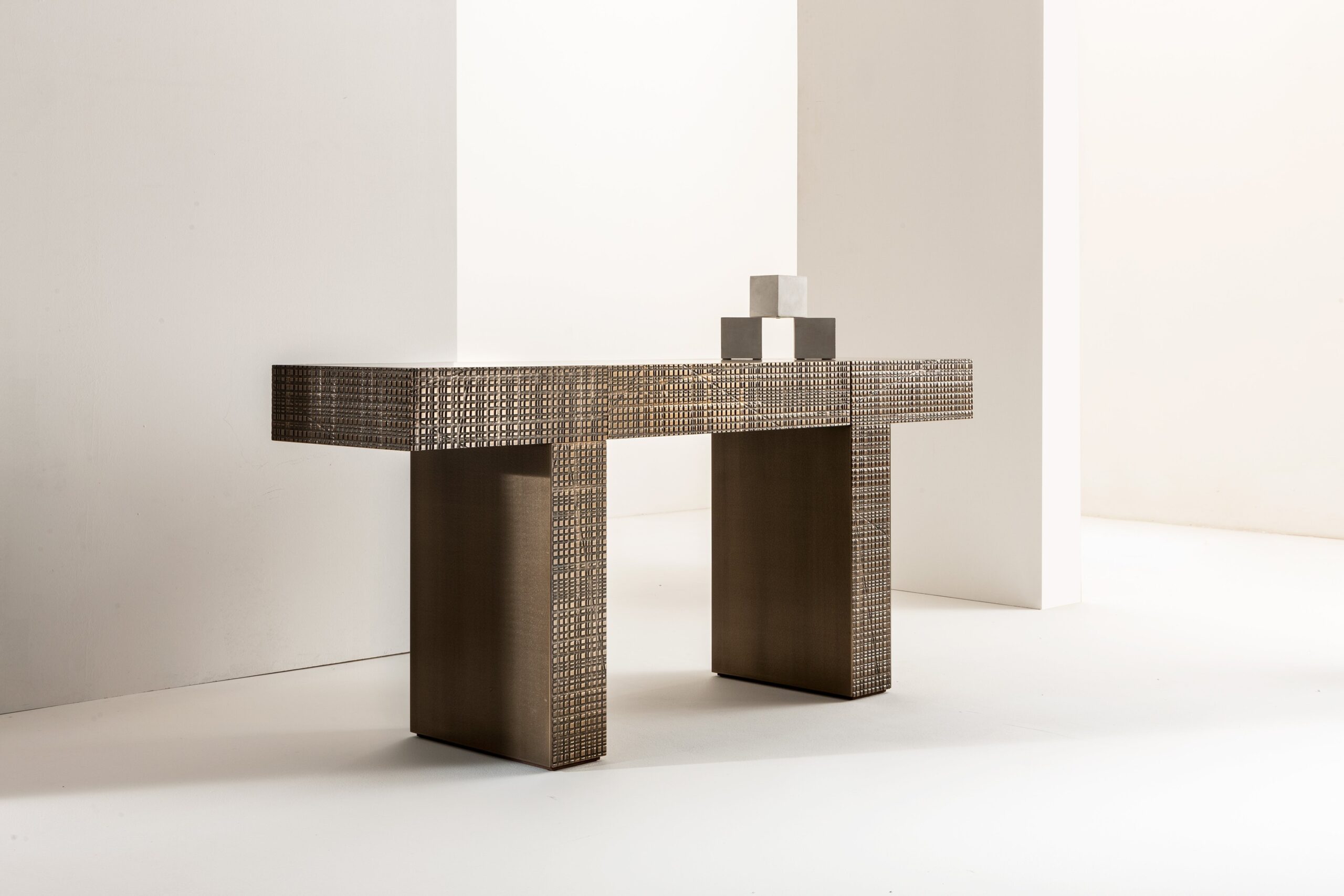 BD 38 Console Table by Laurameroni 3