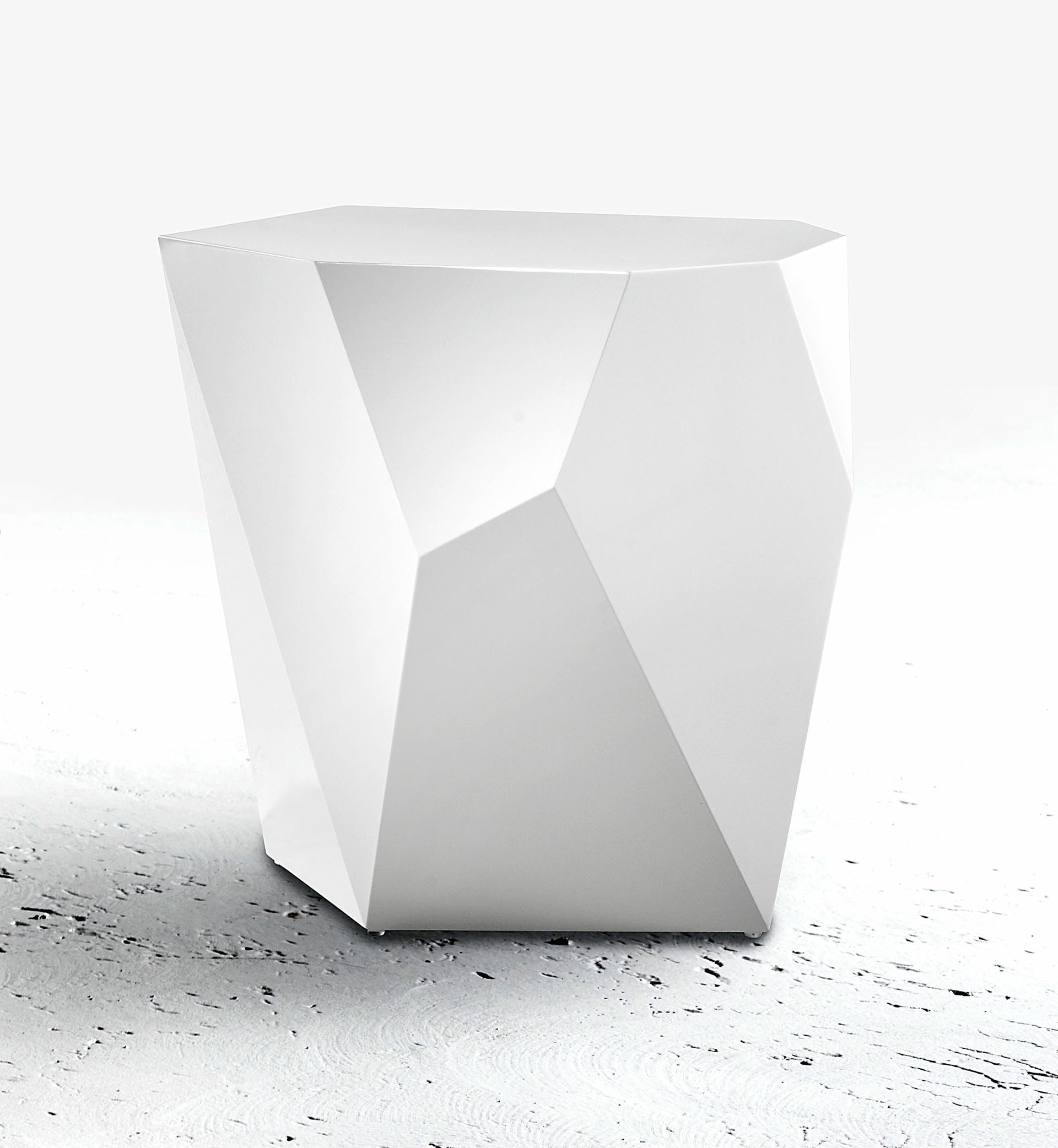 QTZ Side Table by Alexander Lotersztain 4