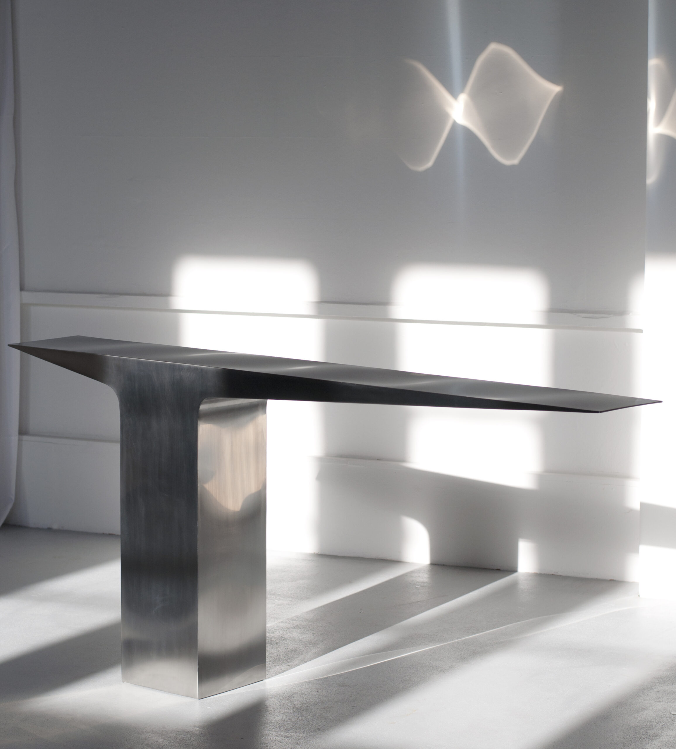 Satinated Blade Console by Pol Quadens 7