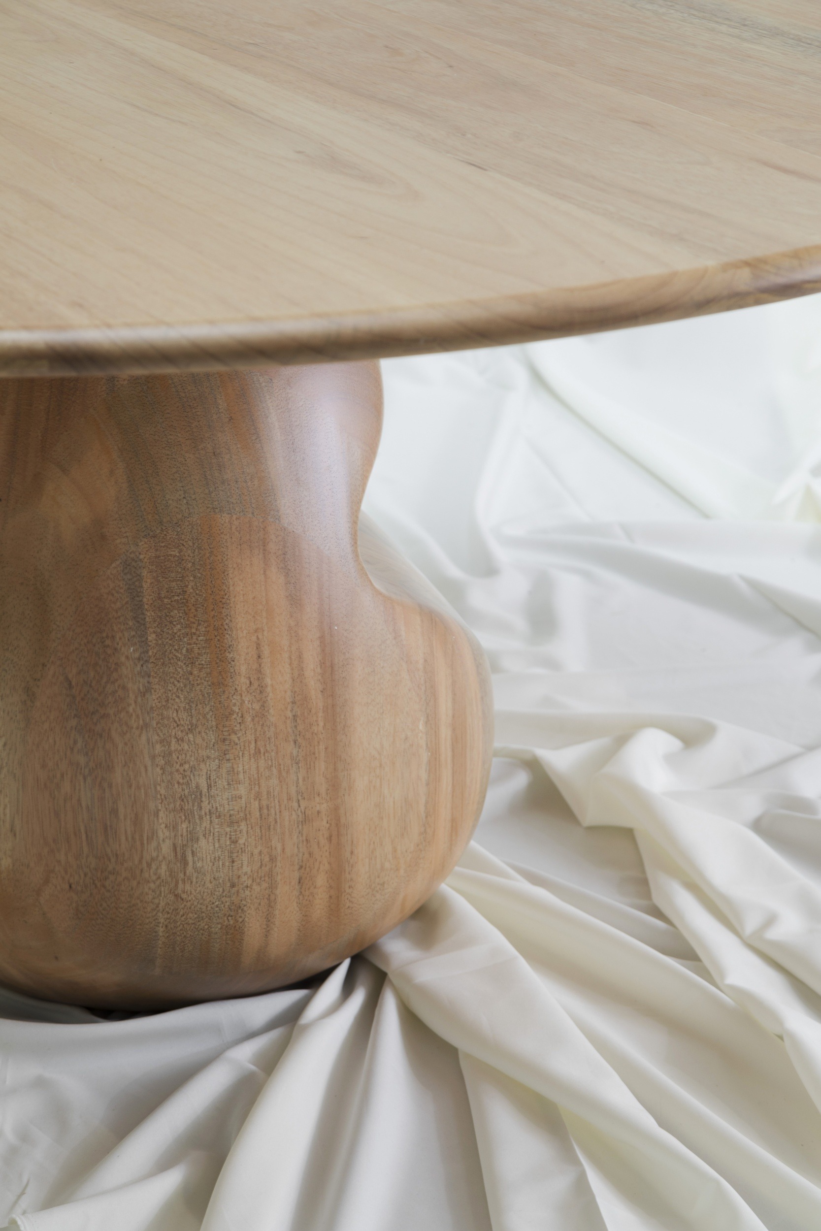 Droplet Dining Table by Laluz 10