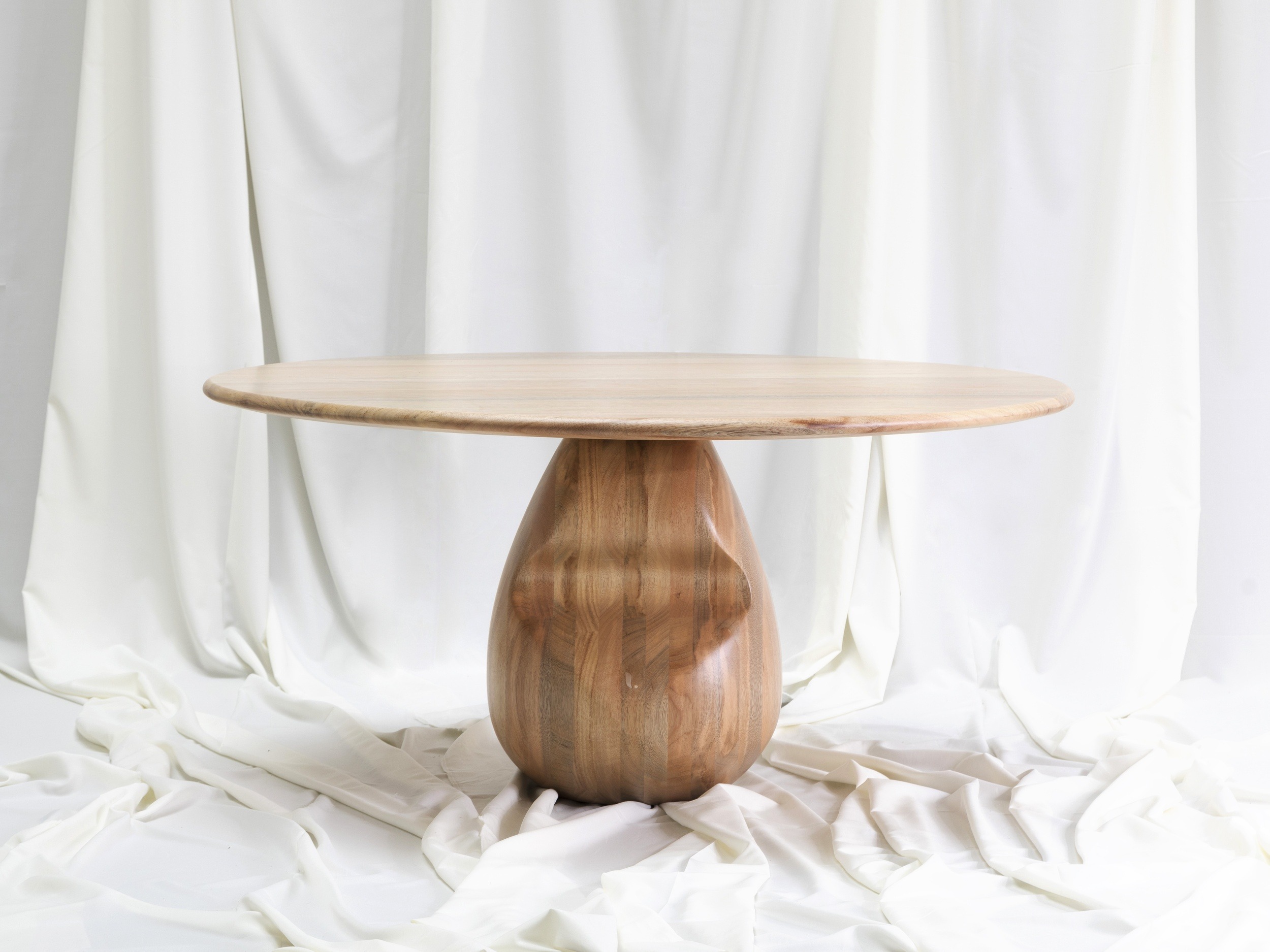 Droplet Dining Table by Laluz 3