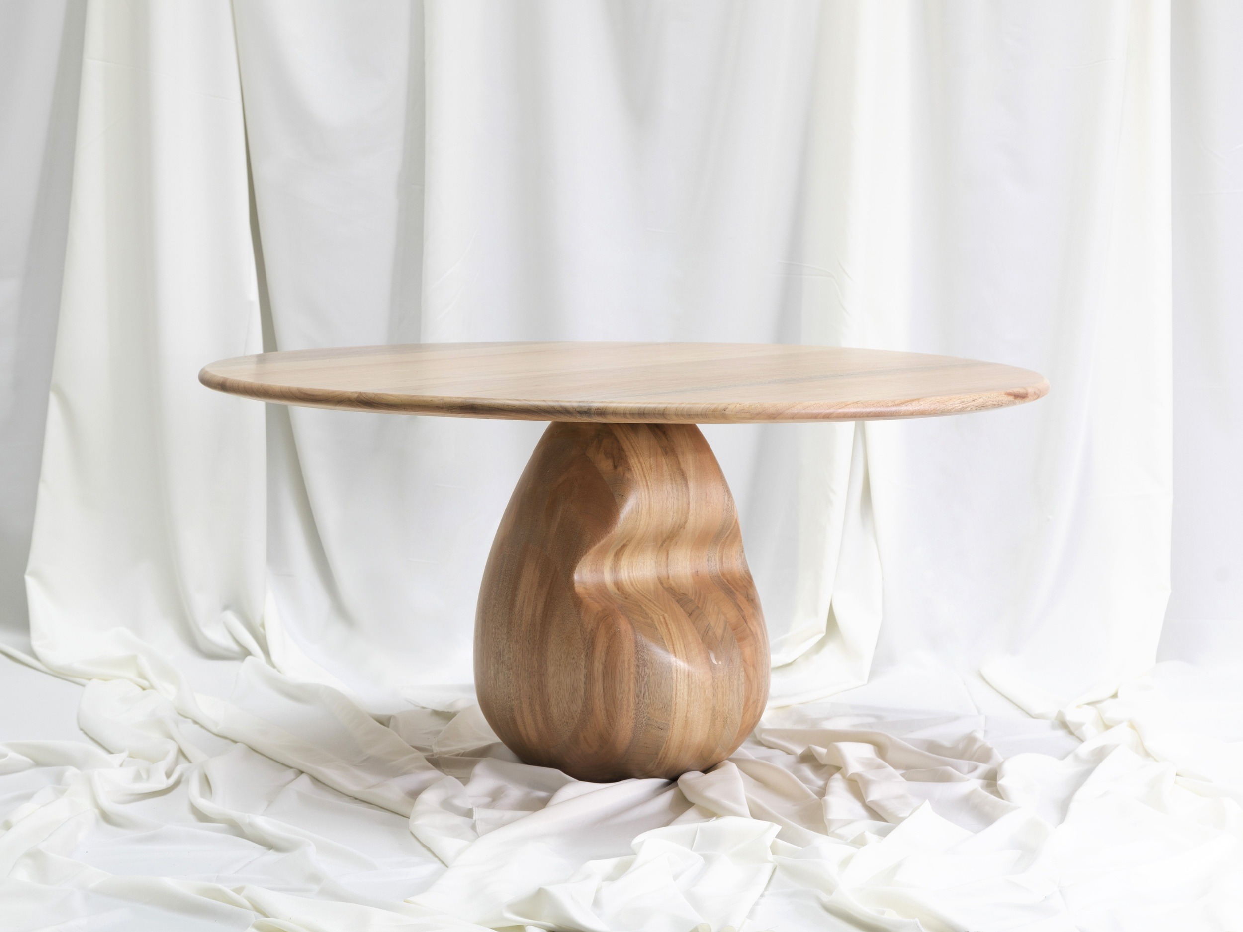 Droplet Dining Table by Laluz 4