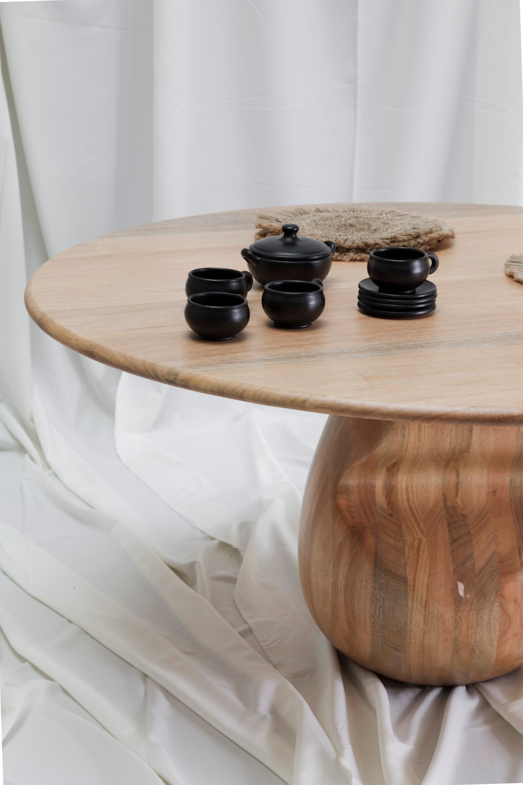 Droplet Dining Table by Laluz 7