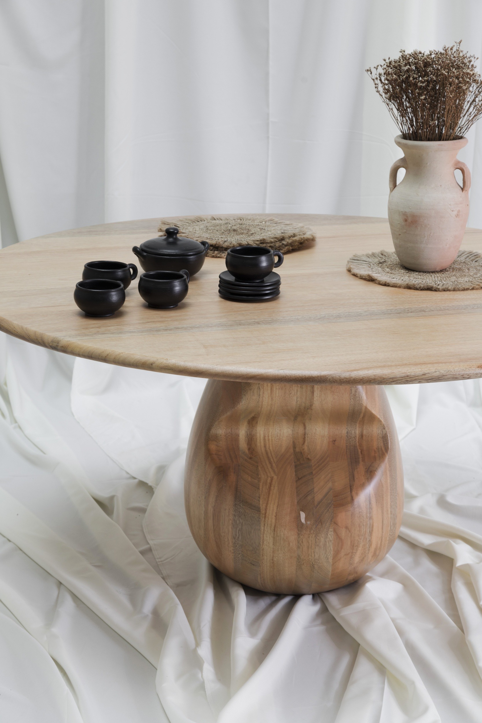 Droplet Dining Table by Laluz 7